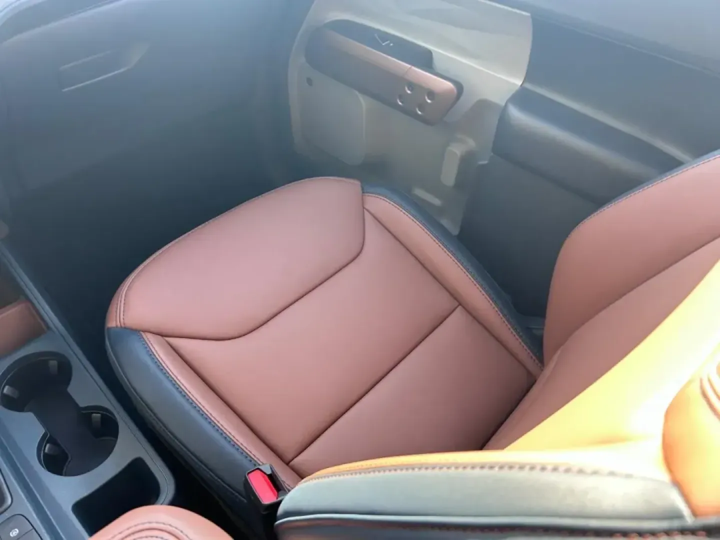 2024 /Desert Brown Leather Ford Maverick LARIAT (3FTTW8M37RR) with an 2.5L Hybrid engine, Automatic transmission, located at 141 Commercial Dr, Fredericktown, MO, 63645, (573) 783-6432, 37.570087, -90.320648 - Unlock a new level of adventure with the 2024 Ford Maverick LARIAT from Pettus Ford Fredericktown, where your search for quality used vehicles ends! Located conveniently at 141 Commercial Drive, Fredericktown, MO 63645, our dealership specializes in OEM retail, ensuring you get nothing but the best - Photo#15