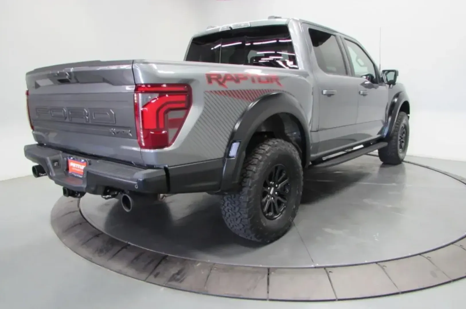 2025 /Black Leather Ford F-150 Raptor (1FTFW1RG6SF) with an 3.5L V6 EcoBoost High Output engine, Automatic transmission, located at 12836 Highway 21, De Soto, MO, 63020, (636) 337-7777, 38.151867, -90.575615 - **Unleash Adventure with the 2025 Ford F-150 Raptor at Pettus Ford De Soto!**<br /> <br /> Are you ready to elevate your lifestyle and redefine your adventures? The 2025 Ford F-150 Raptor is not just a truck; it's a powerhouse designed for those who crave thrilling road trips, weekend getaways, or s - Photo#7