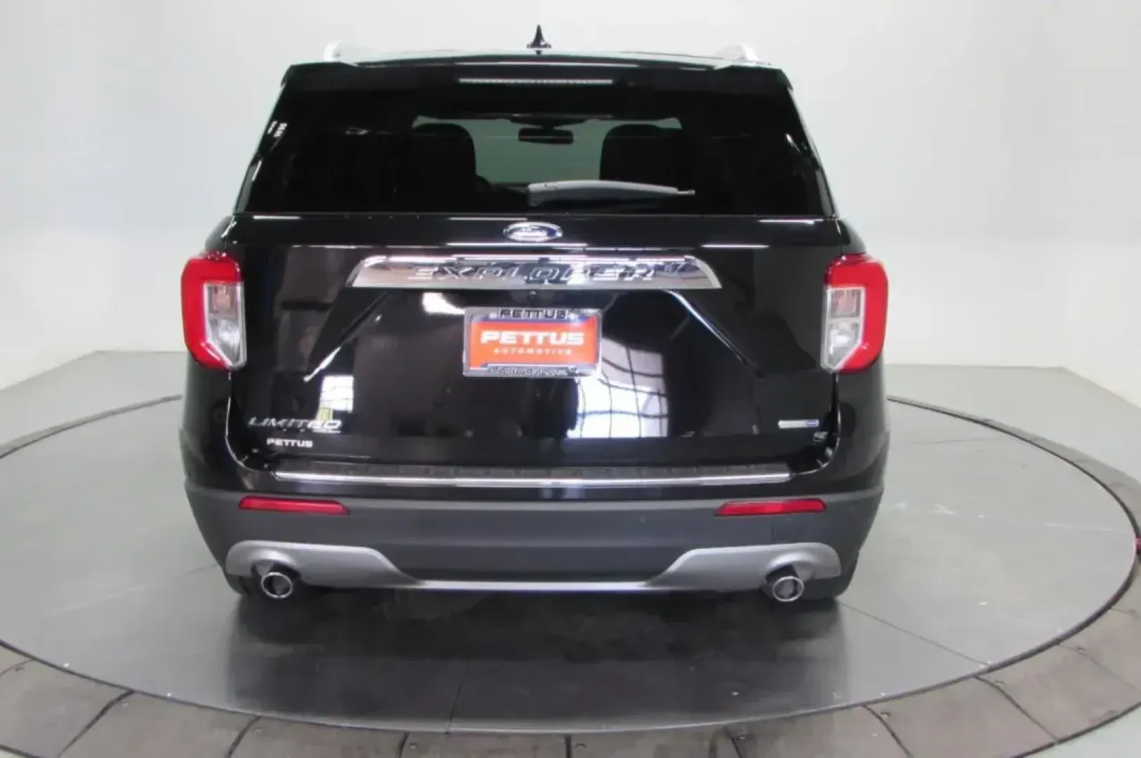 2020 /Ebony Leather Ford Explorer Limited (1FMSK8FH9LG) with an Other engine, located at 12836 Highway 21, De Soto, MO, 63020, (636) 337-7777, 38.151867, -90.575615 - **Unleash Adventure with the 2020 Ford Explorer Limited Perfect for Growing Families in De Soto, MO!**<br /> <br /> Are you ready to elevate your family adventures and daily commutes? The 2020 Ford Explorer Limited is your ticket to comfort, style, and reliability. With spacious seating for up to s - Photo#5