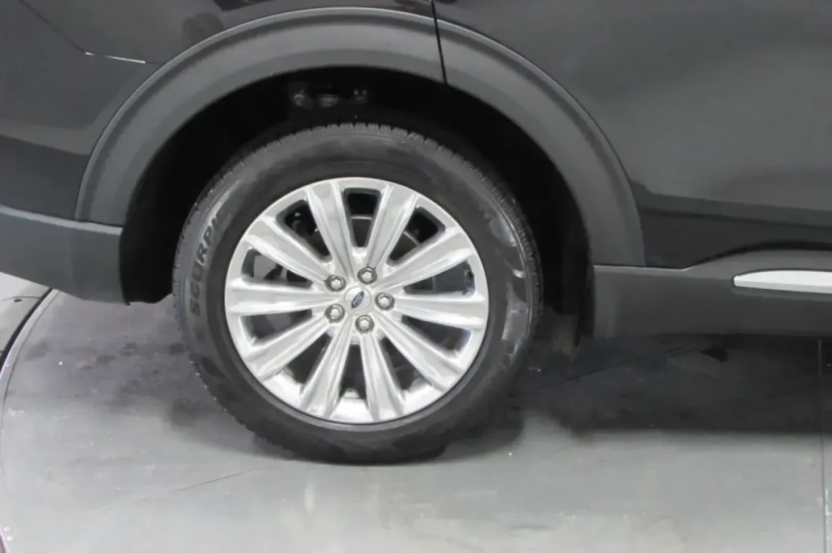 2020 /Ebony Leather Ford Explorer Limited (1FMSK8FH9LG) with an Other engine, located at 12836 Highway 21, De Soto, MO, 63020, (636) 337-7777, 38.151867, -90.575615 - **Unleash Adventure with the 2020 Ford Explorer Limited Perfect for Growing Families in De Soto, MO!**<br /> <br /> Are you ready to elevate your family adventures and daily commutes? The 2020 Ford Explorer Limited is your ticket to comfort, style, and reliability. With spacious seating for up to s - Photo#8