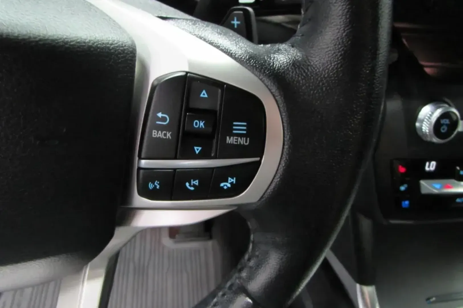 2020 /Ebony Leather Ford Explorer Limited (1FMSK8FH9LG) with an Other engine, located at 12836 Highway 21, De Soto, MO, 63020, (636) 337-7777, 38.151867, -90.575615 - **Unleash Adventure with the 2020 Ford Explorer Limited Perfect for Growing Families in De Soto, MO!**<br /> <br /> Are you ready to elevate your family adventures and daily commutes? The 2020 Ford Explorer Limited is your ticket to comfort, style, and reliability. With spacious seating for up to s - Photo#15