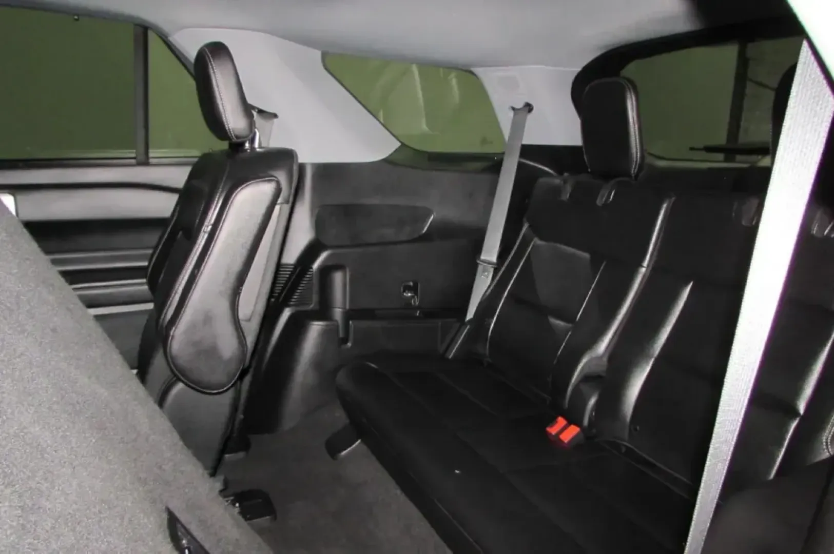 2020 /Ebony Leather Ford Explorer Limited (1FMSK8FH9LG) with an Other engine, located at 12836 Highway 21, De Soto, MO, 63020, (636) 337-7777, 38.151867, -90.575615 - **Unleash Adventure with the 2020 Ford Explorer Limited Perfect for Growing Families in De Soto, MO!**<br /> <br /> Are you ready to elevate your family adventures and daily commutes? The 2020 Ford Explorer Limited is your ticket to comfort, style, and reliability. With spacious seating for up to s - Photo#27