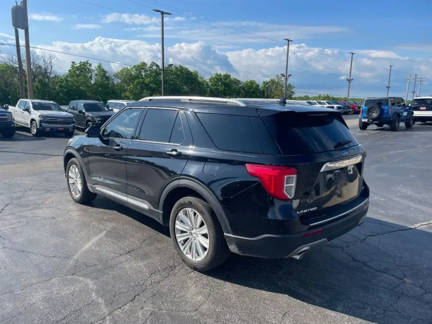 2020 /Ebony Leather Ford Explorer Limited (1FMSK8FH9LG) with an Other engine, located at 12836 Highway 21, De Soto, MO, 63020, (636) 337-7777, 38.151867, -90.575615 - **Unleash Adventure with the 2020 Ford Explorer Limited Perfect for Growing Families in De Soto, MO!**<br /> <br /> Are you ready to elevate your family adventures and daily commutes? The 2020 Ford Explorer Limited is your ticket to comfort, style, and reliability. With spacious seating for up to s - Photo#35