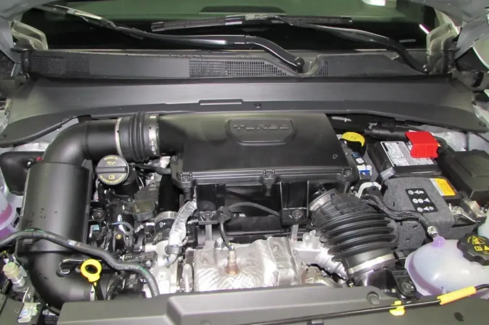 2025 /Black Leather Trimmed Jeep Compass Latitude (3C4NJDBN8ST) with an Other engine, Automatic transmission, located at 12830 Highway 21, De Soto, MO, 63020, (636) 337-7777, 38.153099, -90.573624 - **Discover Your Next Adventure with the 2025 Jeep Compass Latitude at Pettus CDJR DeSoto!**<br /> <br /> Are you ready to elevate your outdoor adventures or daily commutes? The 2025 Jeep Compass Latitude is not just a vehicle; it's a lifestyle upgrade! This SUV is the ideal companion for growing fam - Photo#8