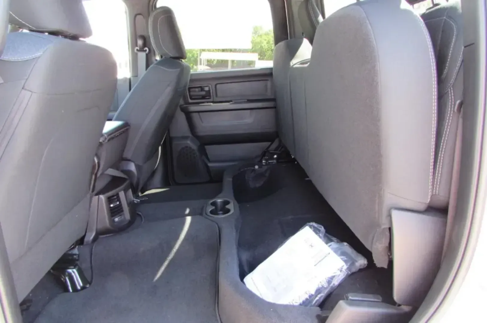 2025 /Diesel Gray/Black Cloth Ram 2500 Tradesman (3C63R5CL3SG) with an Other engine, located at 12830 Highway 21, De Soto, MO, 63020, (636) 337-7777, 38.153099, -90.573624 - Experience the ultimate fusion of power and comfort with the 2025 Ram 2500 Tradesman, available now at Pettus CDJR DeSoto. Located at 12830 Highway 21, De Soto, MO 63020, our OEM dealership specializes in providing high-quality used vehicles that fit every lifestyle. Whether you're a hardworking pro - Photo#31