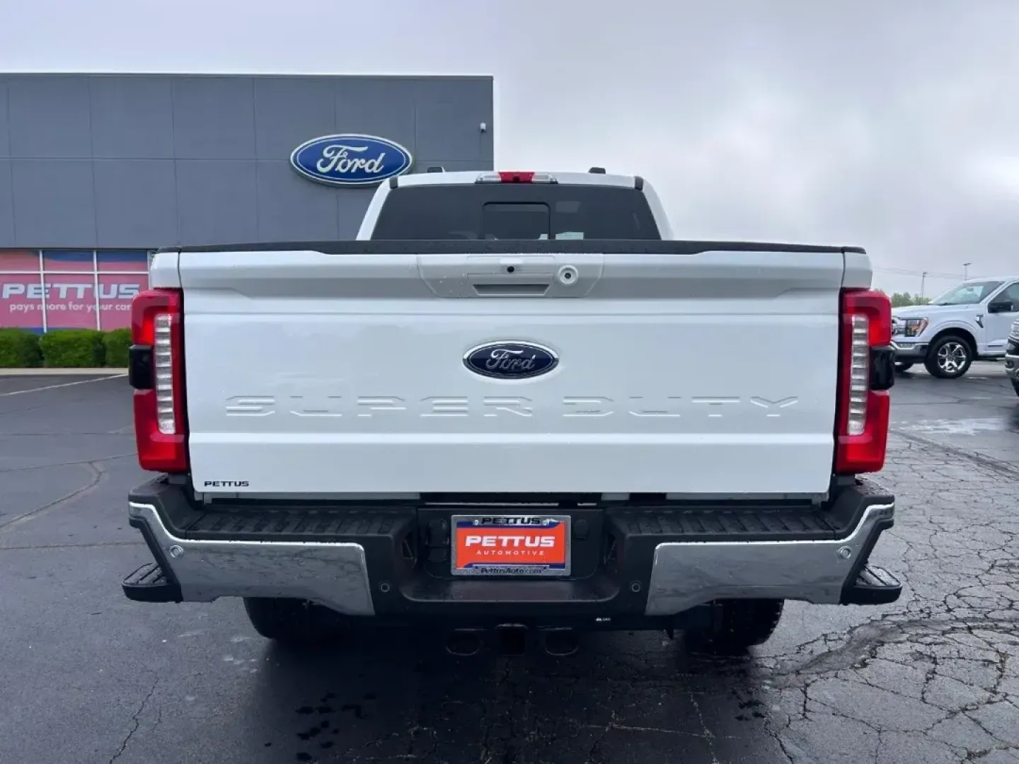 2025 /Black Onyx Leather Ford F-350SD LARIAT (1FT8W3BT6SE) with an 6.7L Turbocharged engine, located at 141 Commercial Dr, Fredericktown, MO, 63645, (573) 783-6432, 37.570087, -90.320648 - **Unleash Your Adventures with the 2025 Ford F-350SD LARIAT at Pettus Ford Fredericktown!**<br /> <br /> Are you ready to elevate your daily commute or weekend adventures? The 2025 Ford F-350SD LARIAT is not just a truck; it's a lifestyle choice. Perfect for anyone from busy parents needing a reliab - Photo#3