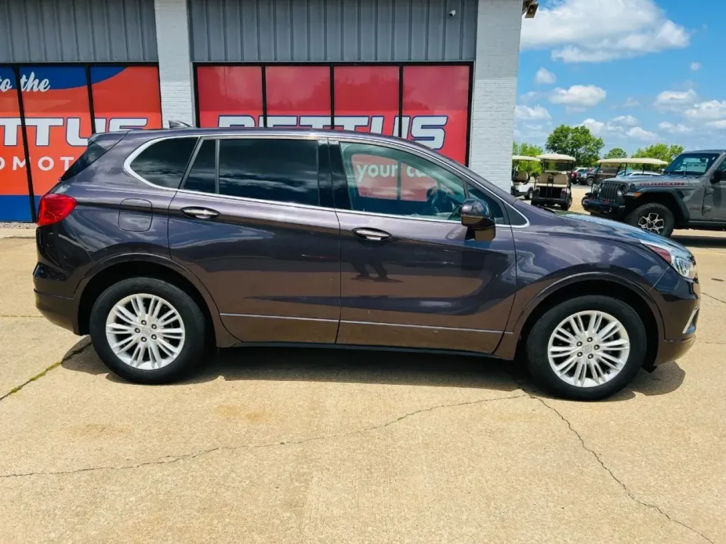 2018 /Light Neutral Leather Buick Envision Preferred (LRBFXBSA0JD) with an 2.5L DOHC 4-cylinder SIDI engine, Automatic transmission, located at 970 Woodlawn Dr., Farmington, MO, 63640, (573) 431-7800, 37.825642, -90.468674 - ### Experience Adventure and Comfort with the 2018 Buick Envision at Pettus CDJR Farmington<br /> <br /> Are you searching for the perfect vehicle to elevate your daily commute or weekend adventures? Look no further than this stunning 2018 Buick Envision, available now at Pettus CDJR Farmington! Thi - Photo#6