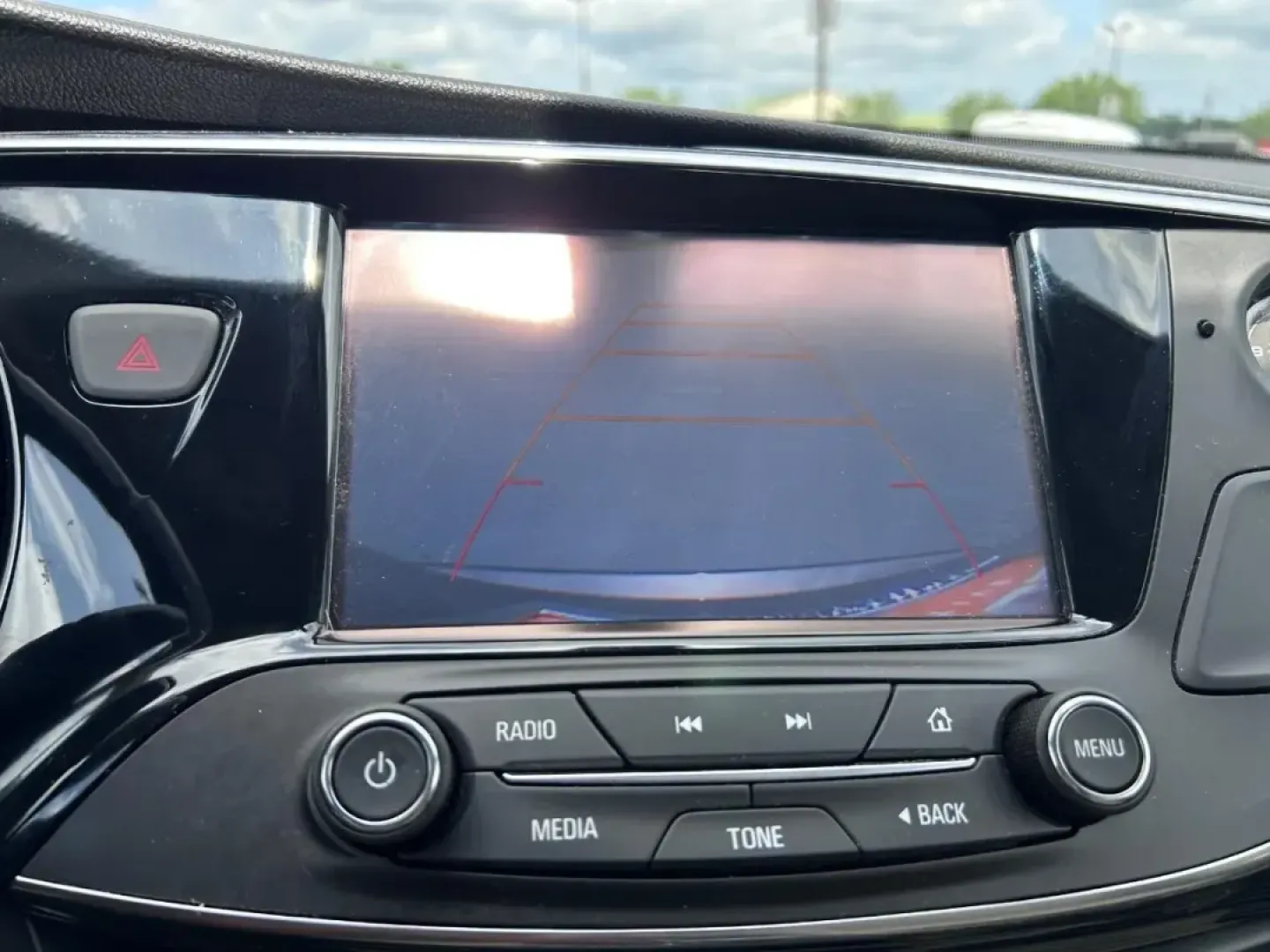 2018 /Light Neutral Leather Buick Envision Preferred (LRBFXBSA0JD) with an 2.5L DOHC 4-cylinder SIDI engine, Automatic transmission, located at 970 Woodlawn Dr., Farmington, MO, 63640, (573) 431-7800, 37.825642, -90.468674 - ### Experience Adventure and Comfort with the 2018 Buick Envision at Pettus CDJR Farmington<br /> <br /> Are you searching for the perfect vehicle to elevate your daily commute or weekend adventures? Look no further than this stunning 2018 Buick Envision, available now at Pettus CDJR Farmington! Thi - Photo#20