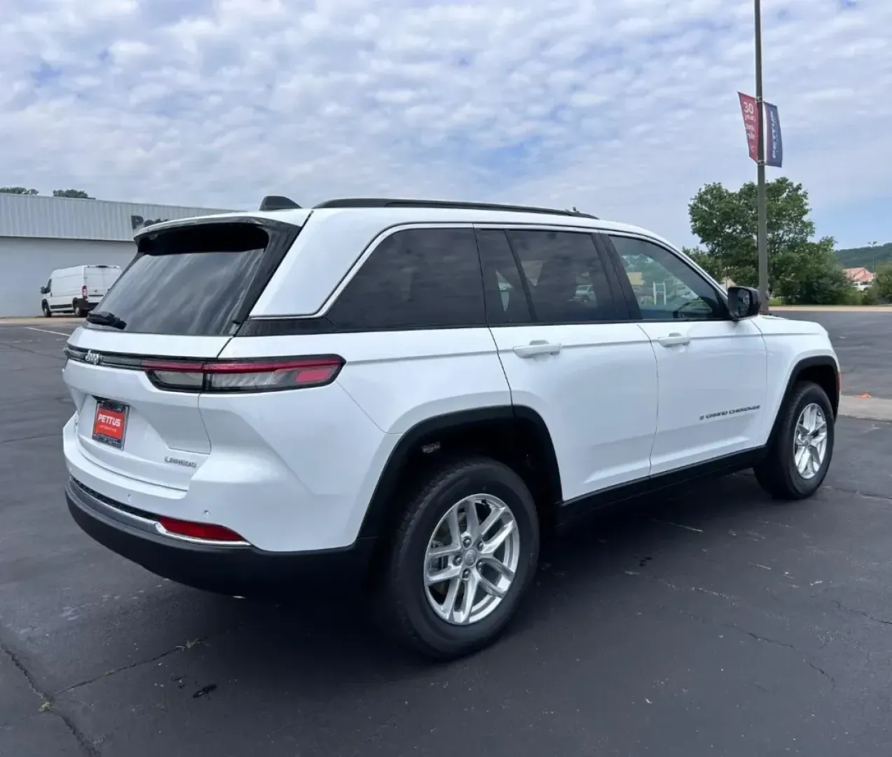 2025 /Global Black Cloth Jeep Grand Cherokee Laredo X (1C4RJHAG1SC) with an 3.6L V6 24V VVT UPG I engine, Automatic transmission, located at 970 Woodlawn Dr., Farmington, MO, 63640, (573) 431-7800, 37.825642, -90.468674 - **Explore the Great Outdoors with the 2025 Jeep Grand Cherokee Laredo X - Your Perfect Adventure Companion!**<br /> <br /> Are you ready to take your family adventures to the next level? Look no further than the 2025 Jeep Grand Cherokee Laredo X, now available at Pettus CDJR Farmington! This SUV is - Photo#2