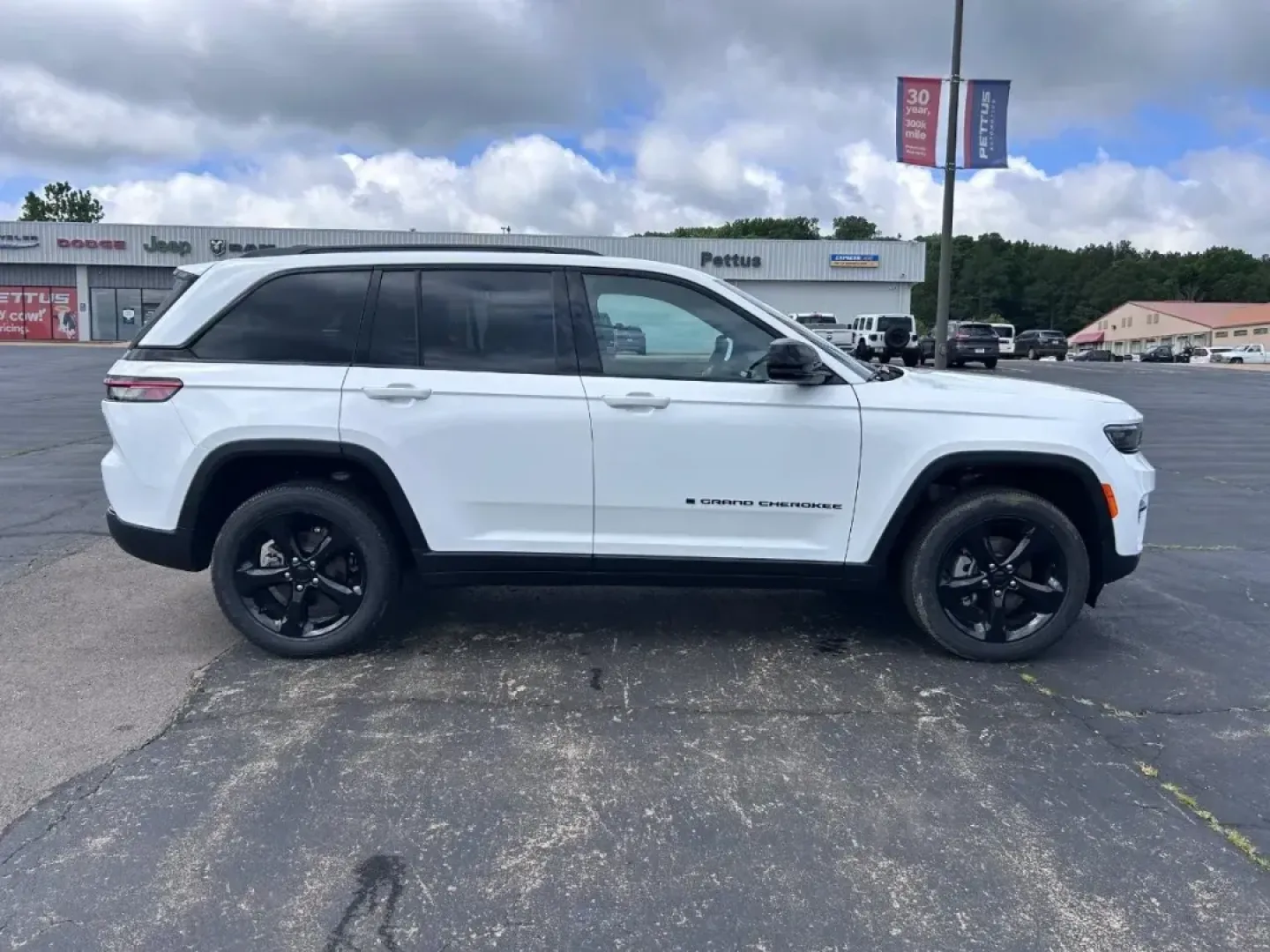 2025 /Global Black Suede Jeep Grand Cherokee Altitude X (1C4RJHAG4SC) with an 3.6L V6 24V VVT UPG I engine, Automatic transmission, located at 970 Woodlawn Dr., Farmington, MO, 63640, (573) 431-7800, 37.825642, -90.468674 - **Experience Adventure and Comfort with the 2025 Jeep Grand Cherokee Altitude X at Pettus CDJR Farmington!**<br /> <br /> Are you ready to elevate your family journey or weekend escape? The 2025 Jeep Grand Cherokee Altitude X is designed for those who crave adventure while ensuring safety and comfor - Photo#1