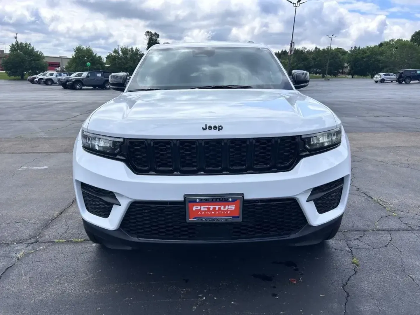 2025 /Global Black Suede Jeep Grand Cherokee Altitude X (1C4RJHAG4SC) with an 3.6L V6 24V VVT UPG I engine, Automatic transmission, located at 970 Woodlawn Dr., Farmington, MO, 63640, (573) 431-7800, 37.825642, -90.468674 - **Experience Adventure and Comfort with the 2025 Jeep Grand Cherokee Altitude X at Pettus CDJR Farmington!**<br /> <br /> Are you ready to elevate your family journey or weekend escape? The 2025 Jeep Grand Cherokee Altitude X is designed for those who crave adventure while ensuring safety and comfor - Photo#8