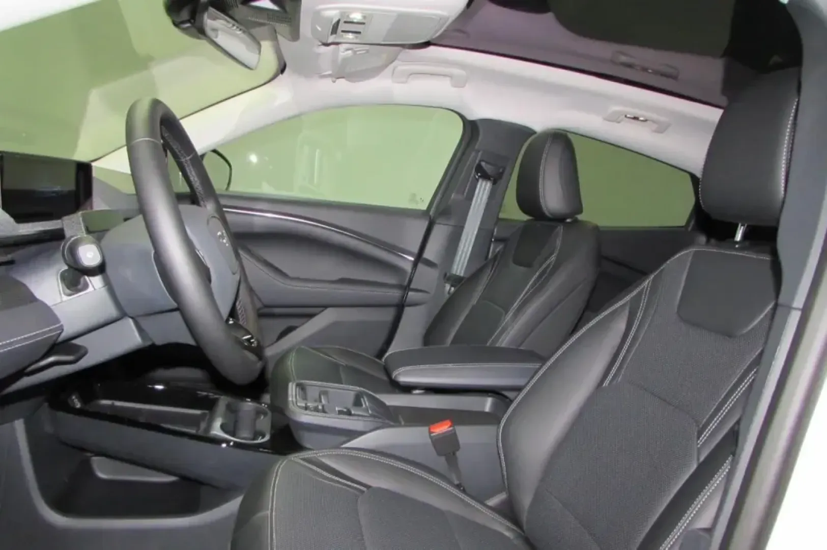 2025 /Light Space Gray Leather Trimm Ford Mustang Mach-E Premium (3FMTK3SU4SM) with an Electric Motor engine, located at 12836 Highway 21, De Soto, MO, 63020, (636) 337-7777, 38.151867, -90.575615 - **Discover the Future of Driving with the 2025 Ford Mustang Mach-E at Pettus Ford De Soto!**<br /> <br /> Are you ready to elevate your driving experience? This 2025 Ford Mustang Mach-E Premium is not just a vehicle; it's a lifestyle choice for modern adventurers and eco-friendly enthusiasts alike. - Photo#12