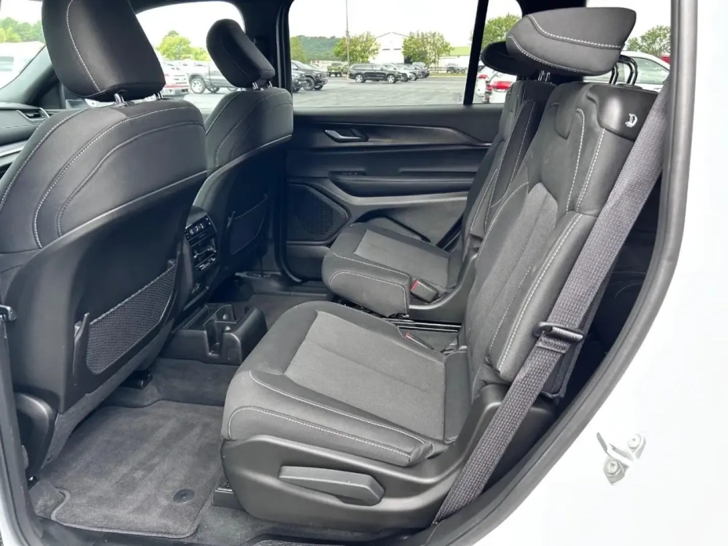 2025 /Global Black Cloth Jeep Grand Cherokee Laredo (1C4RJKAG9S8) with an 3.6L V6 24V VVT UPG I engine, Automatic transmission, located at 970 Woodlawn Dr., Farmington, MO, 63640, (573) 431-7800, 37.825642, -90.468674 - Experience the thrill of adventure and the comfort of family travel with this stunning 2025 Jeep Grand Cherokee L, available now at Pettus CDJR Farmington. Located at 970 Woodlawn Drive, Farmington, MO 63640, our dealership specializes in quality used vehicles and is proud to offer this exceptional - Photo#9