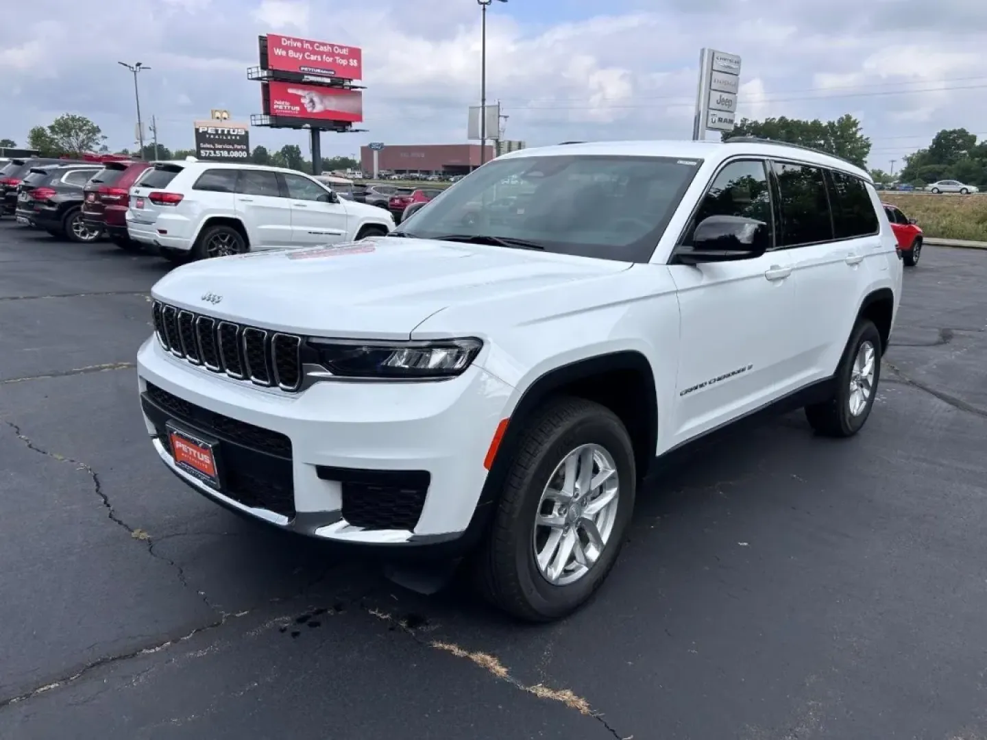 2025 /Global Black Cloth Jeep Grand Cherokee Laredo (1C4RJKAG9S8) with an 3.6L V6 24V VVT UPG I engine, Automatic transmission, located at 970 Woodlawn Dr., Farmington, MO, 63640, (573) 431-7800, 37.825642, -90.468674 - Experience the thrill of adventure and the comfort of family travel with this stunning 2025 Jeep Grand Cherokee L, available now at Pettus CDJR Farmington. Located at 970 Woodlawn Drive, Farmington, MO 63640, our dealership specializes in quality used vehicles and is proud to offer this exceptional - Photo#6