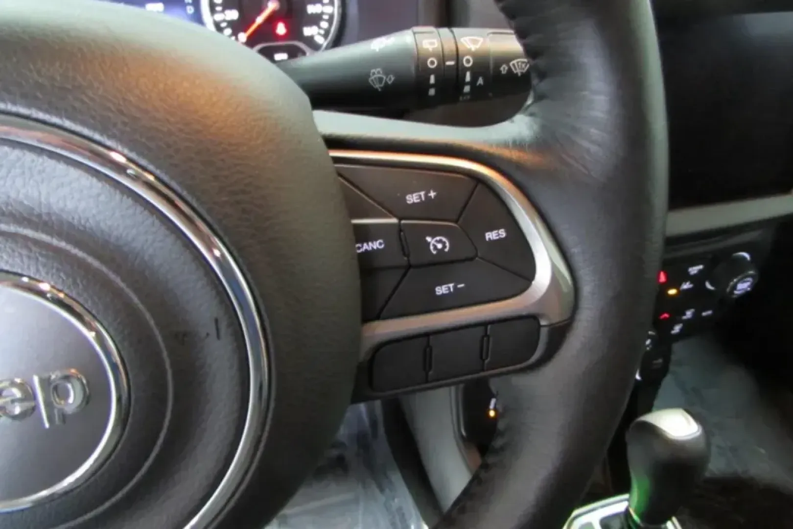 2022 /Ski Gray/Black Leather Jeep Renegade Limited (ZACNJDD17NP) with an Other engine, Automatic transmission, located at 12830 Highway 21, De Soto, MO, 63020, (636) 337-7777, 38.153099, -90.573624 - USED 2022 Jeep Renegade Limited from Pettus Chrysler Dodge Jeep Ram De Soto, De Soto MO. - Photo#16