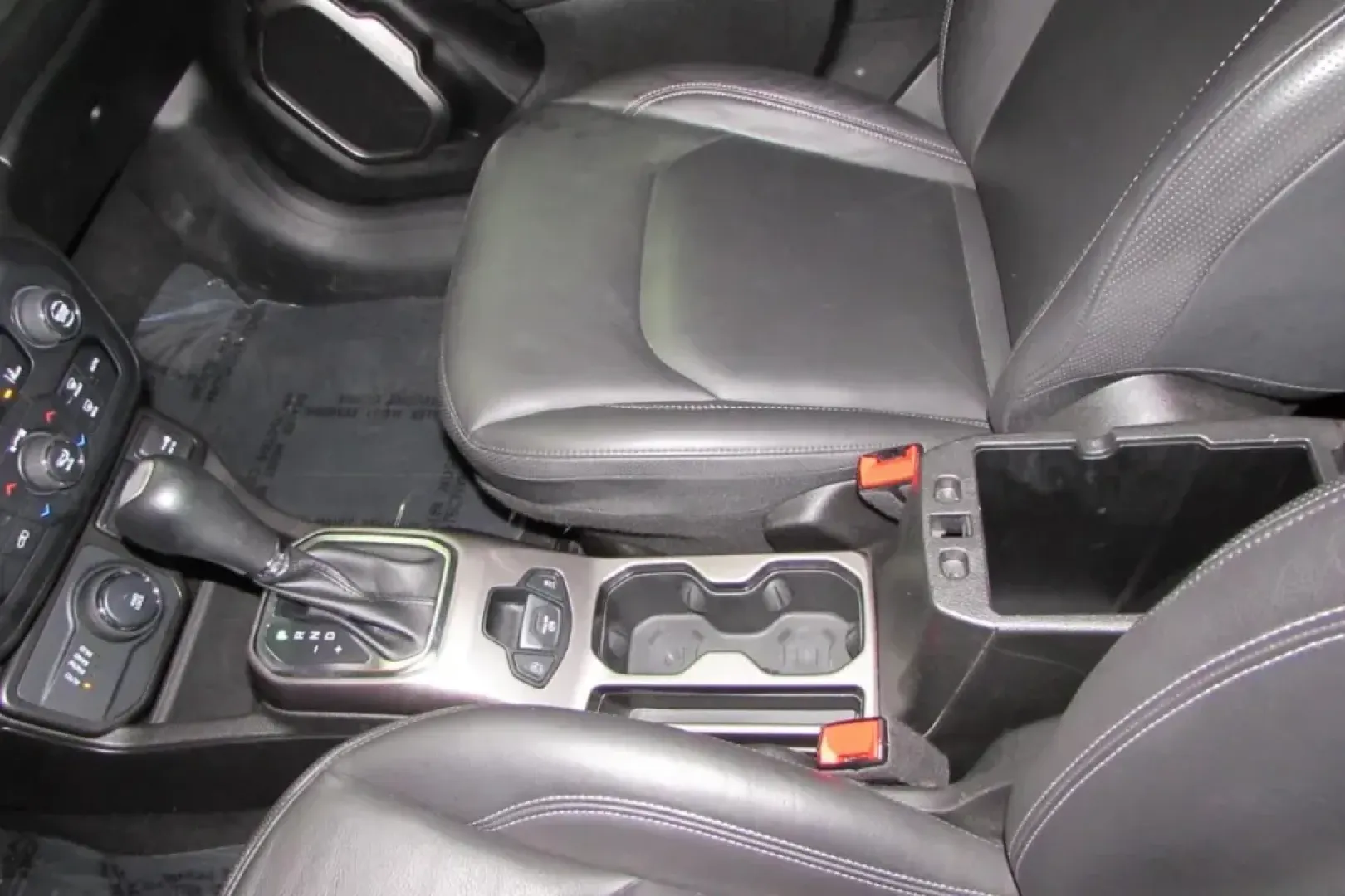 2022 /Ski Gray/Black Leather Jeep Renegade Limited (ZACNJDD17NP) with an Other engine, Automatic transmission, located at 12830 Highway 21, De Soto, MO, 63020, (636) 337-7777, 38.153099, -90.573624 - USED 2022 Jeep Renegade Limited from Pettus Chrysler Dodge Jeep Ram De Soto, De Soto MO. - Photo#22