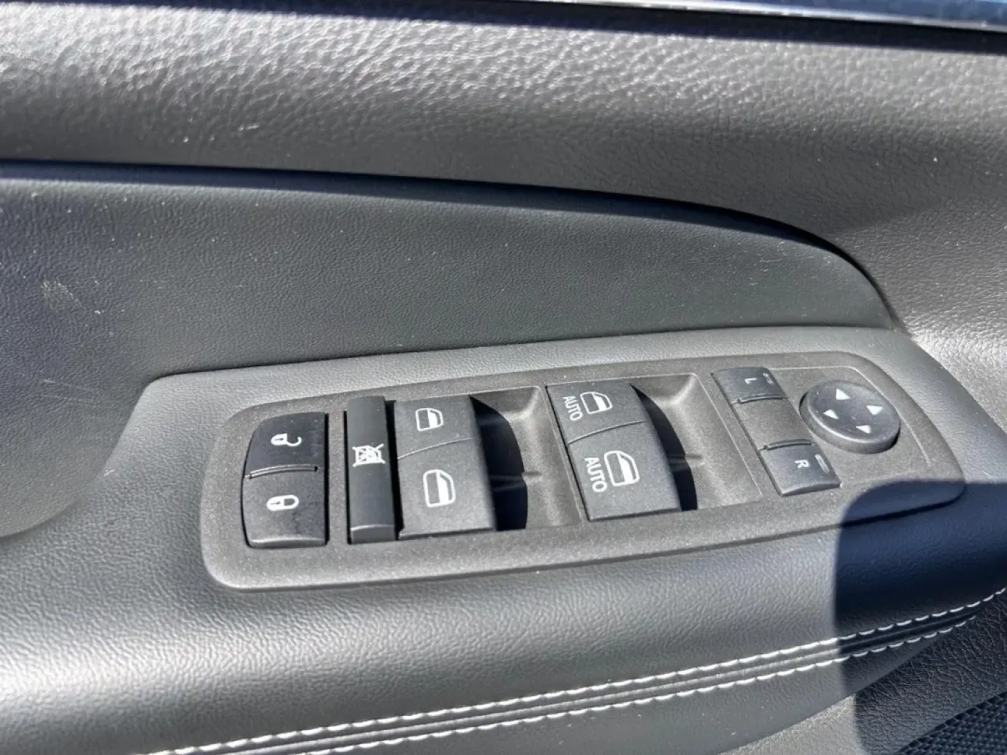 2021 /Black Leather Jeep Grand Cherokee 80th Anniversary Edition (1C4RJFBG9MC) with an 3.6L V6 24V VVT UPG I engine, Automatic transmission, located at 970 Woodlawn Dr., Farmington, MO, 63640, (573) 431-7800, 37.825642, -90.468674 - ### Unleash Your Adventurous Spirit with the 2021 Jeep Grand Cherokee 80th Anniversary Edition!<br /> <br /> Are you ready to elevate your lifestyle with a vehicle that seamlessly combines rugged capability and everyday comfort? The 2021 Jeep Grand Cherokee 80th Anniversary Edition is the perfect co - Photo#19