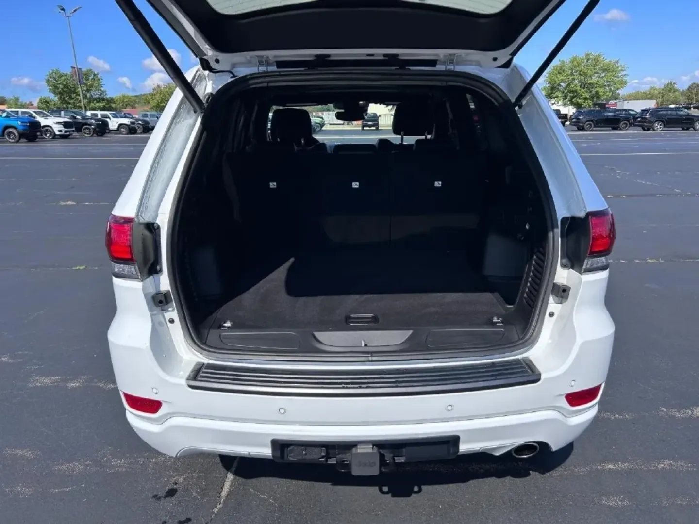 2021 /Black Leather Jeep Grand Cherokee 80th Anniversary Edition (1C4RJFBG9MC) with an 3.6L V6 24V VVT UPG I engine, Automatic transmission, located at 970 Woodlawn Dr., Farmington, MO, 63640, (573) 431-7800, 37.825642, -90.468674 - ### Unleash Your Adventurous Spirit with the 2021 Jeep Grand Cherokee 80th Anniversary Edition!<br /> <br /> Are you ready to elevate your lifestyle with a vehicle that seamlessly combines rugged capability and everyday comfort? The 2021 Jeep Grand Cherokee 80th Anniversary Edition is the perfect co - Photo#4