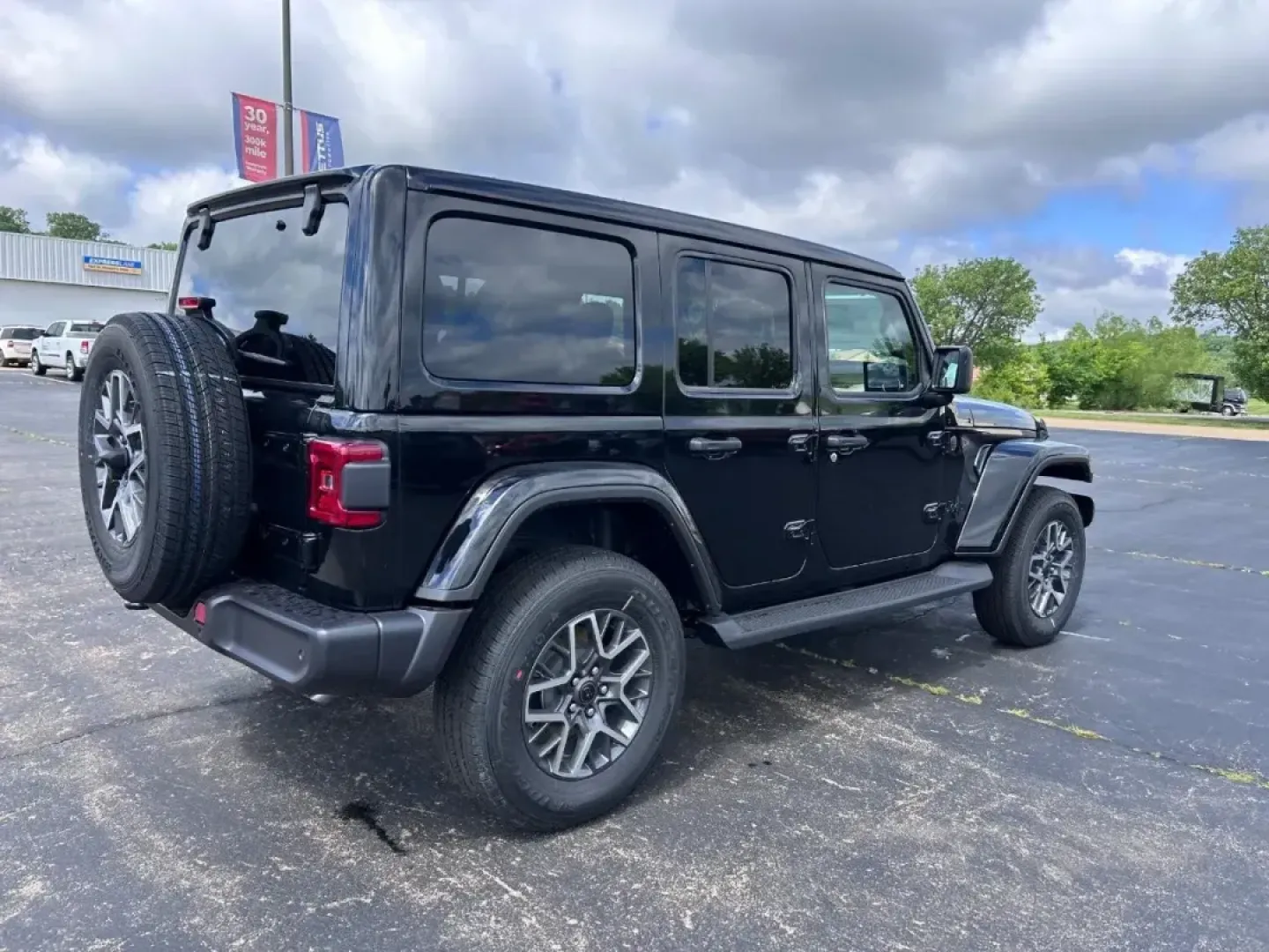 2025 /Black Leather Jeep Wrangler Sahara (1C4PJXEG1SW) with an 3.6L V6 engine, Automatic transmission, located at 970 Woodlawn Dr., Farmington, MO, 63640, (573) 431-7800, 37.825642, -90.468674 - **Unleash Adventure with the 2025 Jeep Wrangler Sahara at Pettus CDJR Farmington!**<br /> <br /> If you're seeking a vehicle that embodies freedom and adventure, look no further than the stunning 2025 Jeep Wrangler Sahara, now available at Pettus CDJR Farmington. Located at 970 Woodlawn Drive, Farmi - Photo#2