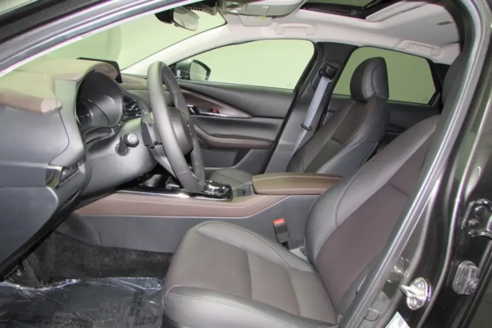 2024 Mazda CX-30 2.5 S Premium Package (3MVDMBDM6RM) with an 2.5L SKYACTIV-G DOHC 16-Valve 4-Cylinder engine, Automatic transmission, located at 141 Commercial Dr, Fredericktown, MO, 63645, (573) 783-6432, 37.570087, -90.320648 - USED 2024 Mazda CX-30 2.5 S Premium Package from Pettus Ford Fredericktown, Fredericktown MO. - Photo#10