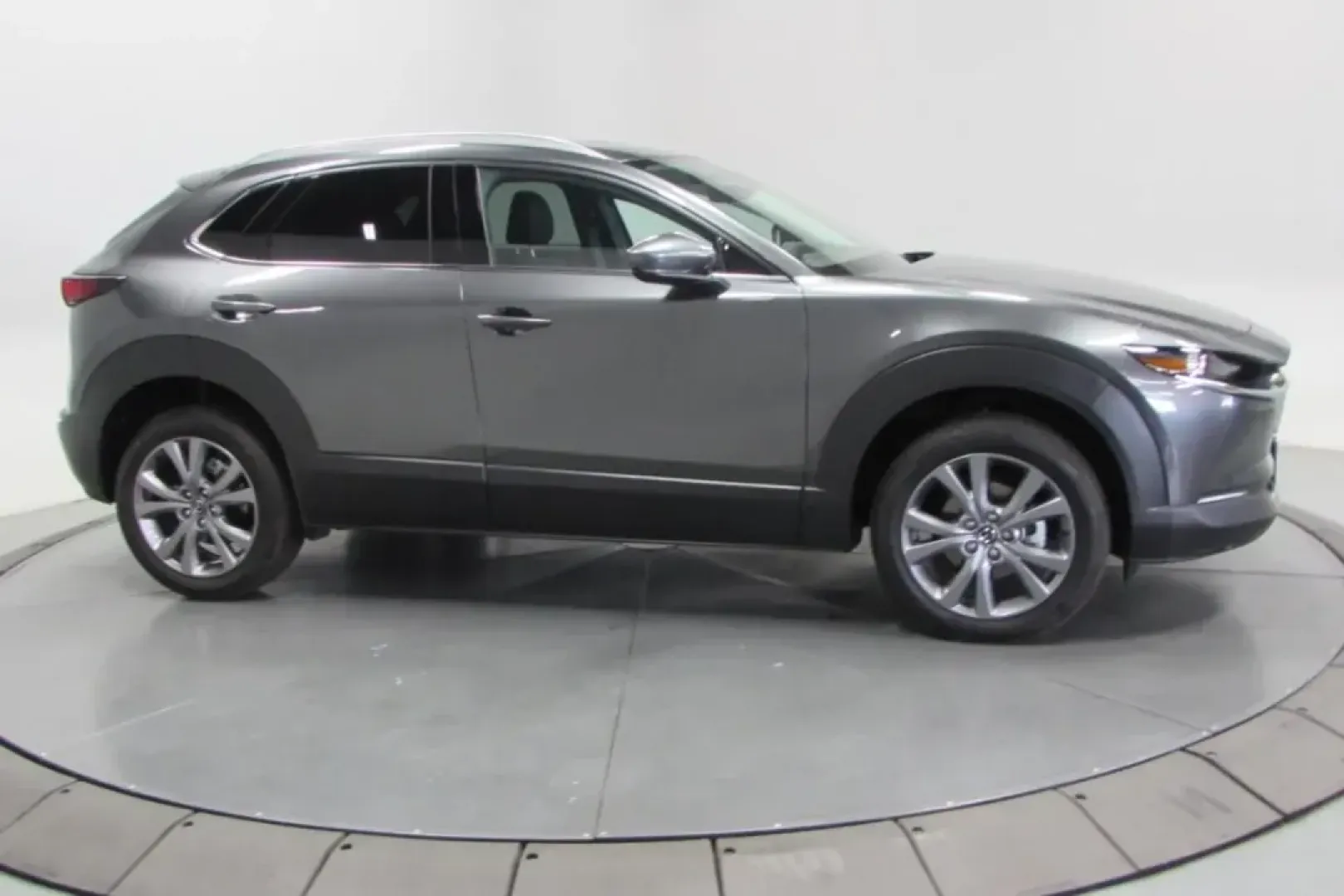 2024 Mazda CX-30 2.5 S Premium Package (3MVDMBDM6RM) with an 2.5L SKYACTIV-G DOHC 16-Valve 4-Cylinder engine, Automatic transmission, located at 141 Commercial Dr, Fredericktown, MO, 63645, (573) 783-6432, 37.570087, -90.320648 - USED 2024 Mazda CX-30 2.5 S Premium Package from Pettus Ford Fredericktown, Fredericktown MO. - Photo#3