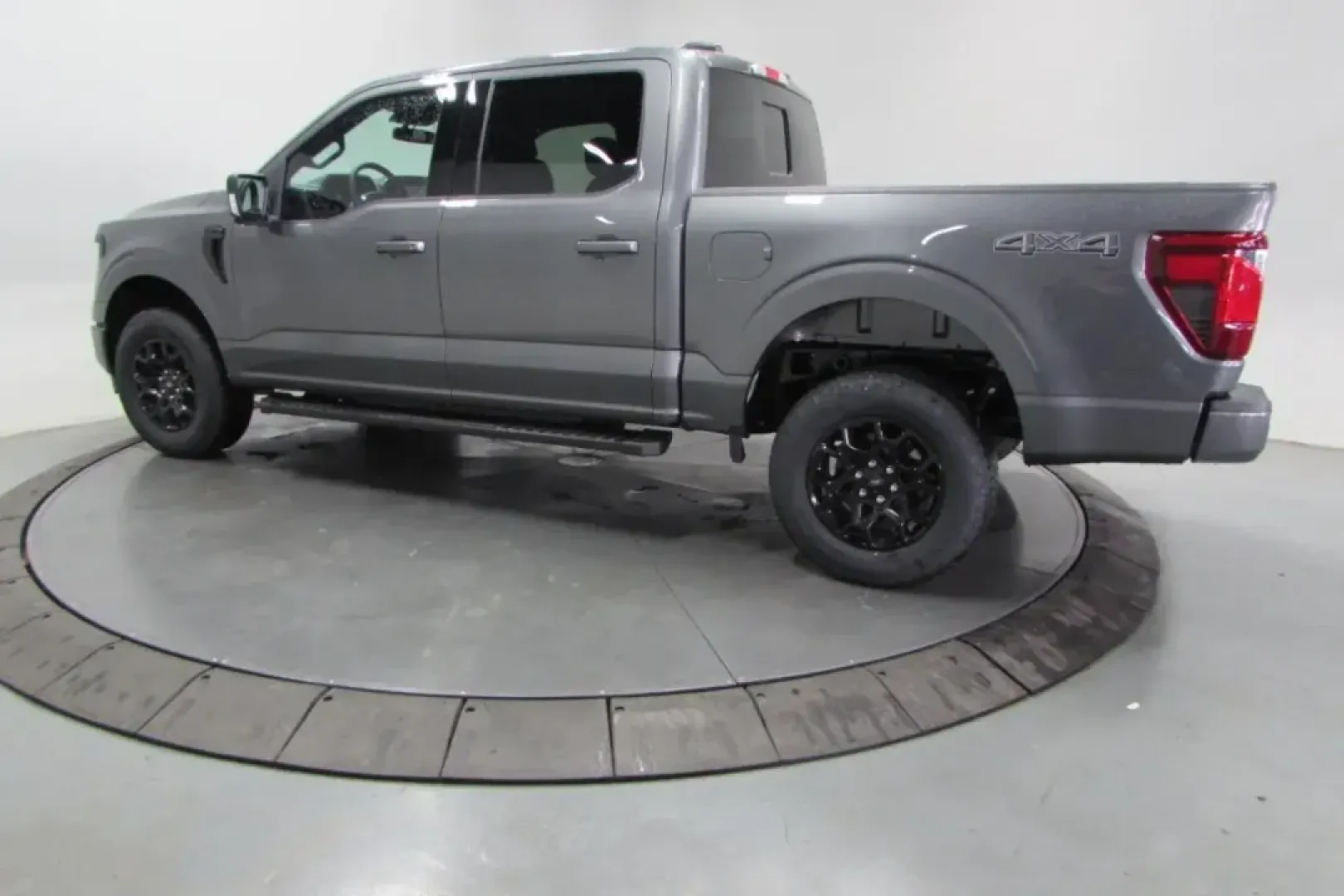 2025 /Black w/Medium Dark Slate Clot Ford F-150 XLT (1FTFW3L84SK) with an 3.5L V6 Turbocharged engine, located at 12836 Highway 21, De Soto, MO, 63020, (636) 337-7777, 38.151867, -90.575615 - NEW 2025 Ford F-150 XLT from Pettus Ford De Soto, De Soto MO. - Photo#4