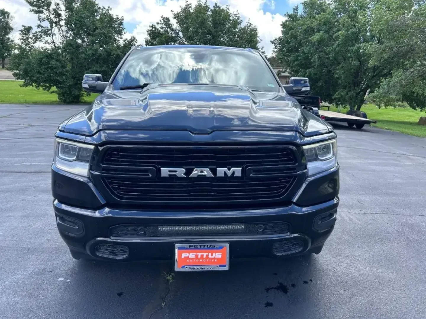 2020 /Black Leather Ram 1500 Laramie (1C6SRFJT0LN) with an 5.7L engine, located at 970 Woodlawn Dr., Farmington, MO, 63640, (573) 431-7800, 37.825642, -90.468674 - USED 2020 Ram 1500 Laramie from Pettus CDJR Farmington, Farmington MO. - Photo#7