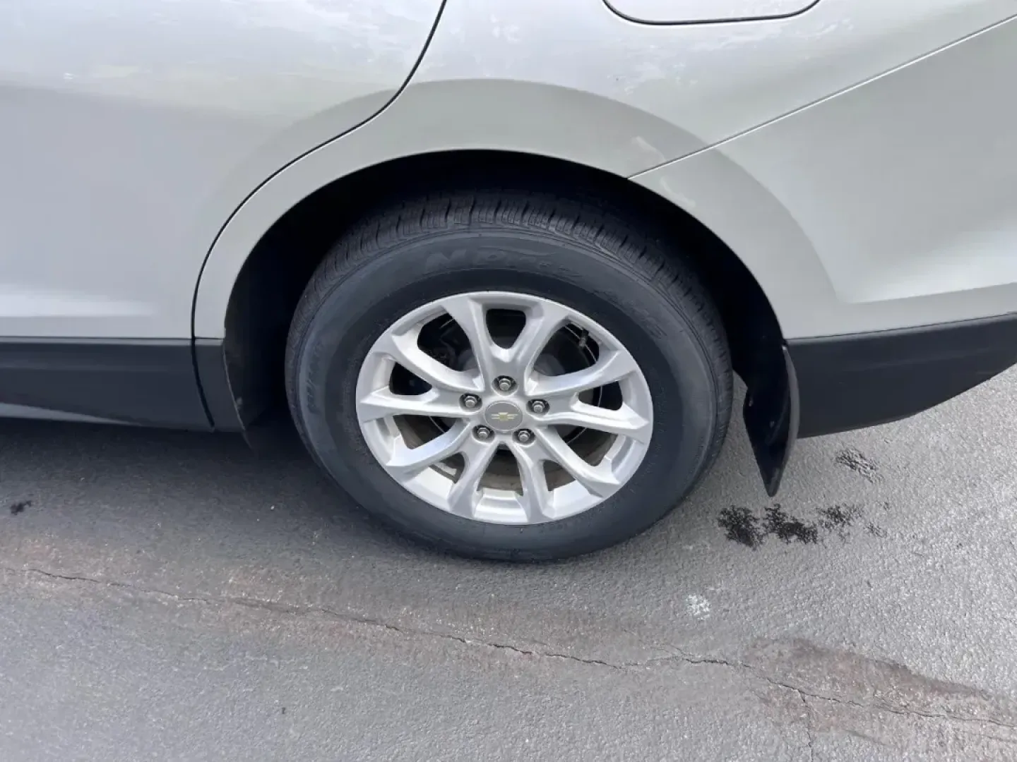 2021 /Medium Ash Gray Cloth Chevrolet Equinox LT (3GNAXUEV8MS) with an 1.5L Turbo DOHC 4-cylinder / SIDI / VVT engine, Automatic transmission, located at 970 Woodlawn Dr., Farmington, MO, 63640, (573) 431-7800, 37.825642, -90.468674 - USED 2021 Chevrolet Equinox LT from Pettus CDJR Farmington, Farmington MO. - Photo#6