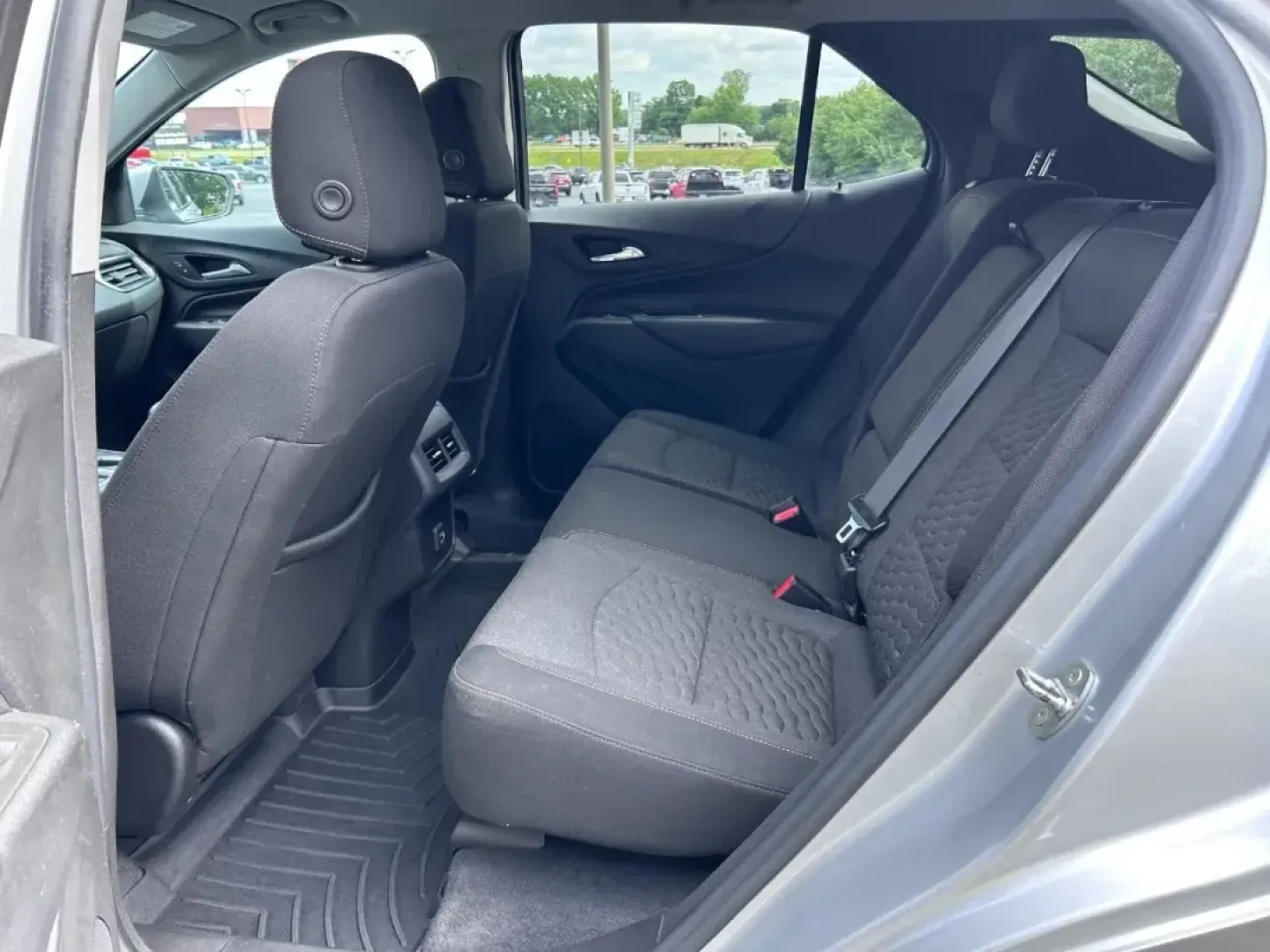 2021 /Medium Ash Gray Cloth Chevrolet Equinox LT (3GNAXUEV8MS) with an 1.5L Turbo DOHC 4-cylinder / SIDI / VVT engine, Automatic transmission, located at 970 Woodlawn Dr., Farmington, MO, 63640, (573) 431-7800, 37.825642, -90.468674 - USED 2021 Chevrolet Equinox LT from Pettus CDJR Farmington, Farmington MO. - Photo#9