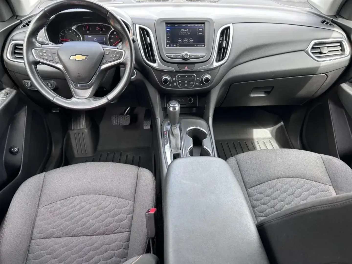 2021 /Medium Ash Gray Cloth Chevrolet Equinox LT (3GNAXUEV8MS) with an 1.5L Turbo DOHC 4-cylinder / SIDI / VVT engine, Automatic transmission, located at 970 Woodlawn Dr., Farmington, MO, 63640, (573) 431-7800, 37.825642, -90.468674 - USED 2021 Chevrolet Equinox LT from Pettus CDJR Farmington, Farmington MO. - Photo#10