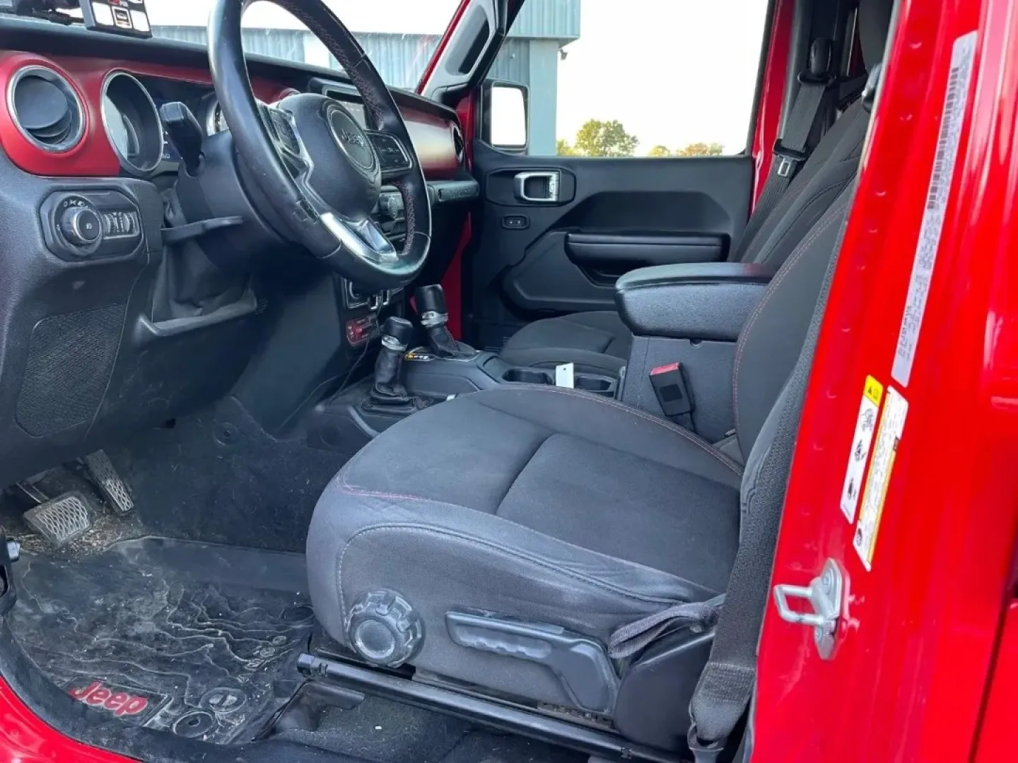 2018 /Black Cloth Jeep Wrangler Unlimited Rubicon (1C4HJXFGXJW) with an 3.6L V6 24V VVT UPG I engine, located at 970 Woodlawn Dr., Farmington, MO, 63640, (573) 431-7800, 37.825642, -90.468674 - **Adventure Awaits in Your 2018 Jeep Wrangler Perfect for Weekend Escapes!**<br /> <br /> Looking for an SUV that can take you from city streets to rugged trails with ease? The 2018 Jeep Wrangler, available now at Pettus CDJR Farmington, is the perfect companion for your weekend adventures and ever - Photo#9