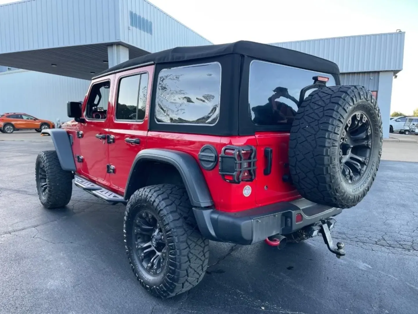 2018 /Black Cloth Jeep Wrangler Unlimited Rubicon (1C4HJXFGXJW) with an 3.6L V6 24V VVT UPG I engine, located at 970 Woodlawn Dr., Farmington, MO, 63640, (573) 431-7800, 37.825642, -90.468674 - **Adventure Awaits in Your 2018 Jeep Wrangler Perfect for Weekend Escapes!**<br /> <br /> Looking for an SUV that can take you from city streets to rugged trails with ease? The 2018 Jeep Wrangler, available now at Pettus CDJR Farmington, is the perfect companion for your weekend adventures and ever - Photo#3