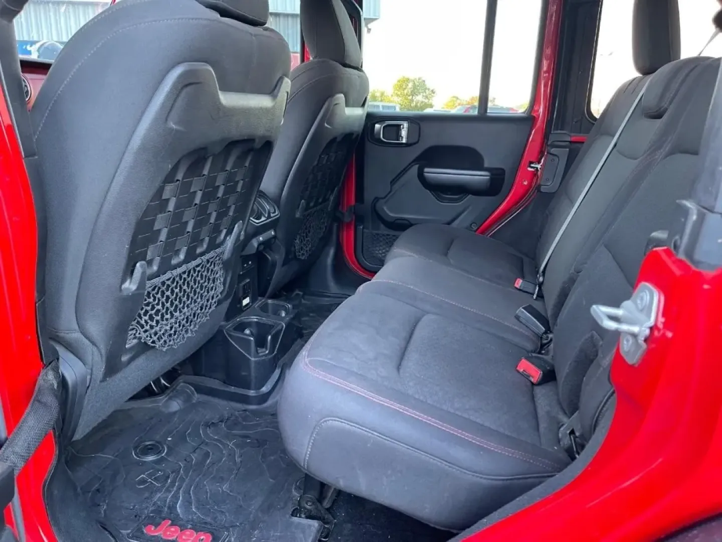 2018 /Black Cloth Jeep Wrangler Unlimited Rubicon (1C4HJXFGXJW) with an 3.6L V6 24V VVT UPG I engine, located at 970 Woodlawn Dr., Farmington, MO, 63640, (573) 431-7800, 37.825642, -90.468674 - **Adventure Awaits in Your 2018 Jeep Wrangler Perfect for Weekend Escapes!**<br /> <br /> Looking for an SUV that can take you from city streets to rugged trails with ease? The 2018 Jeep Wrangler, available now at Pettus CDJR Farmington, is the perfect companion for your weekend adventures and ever - Photo#8