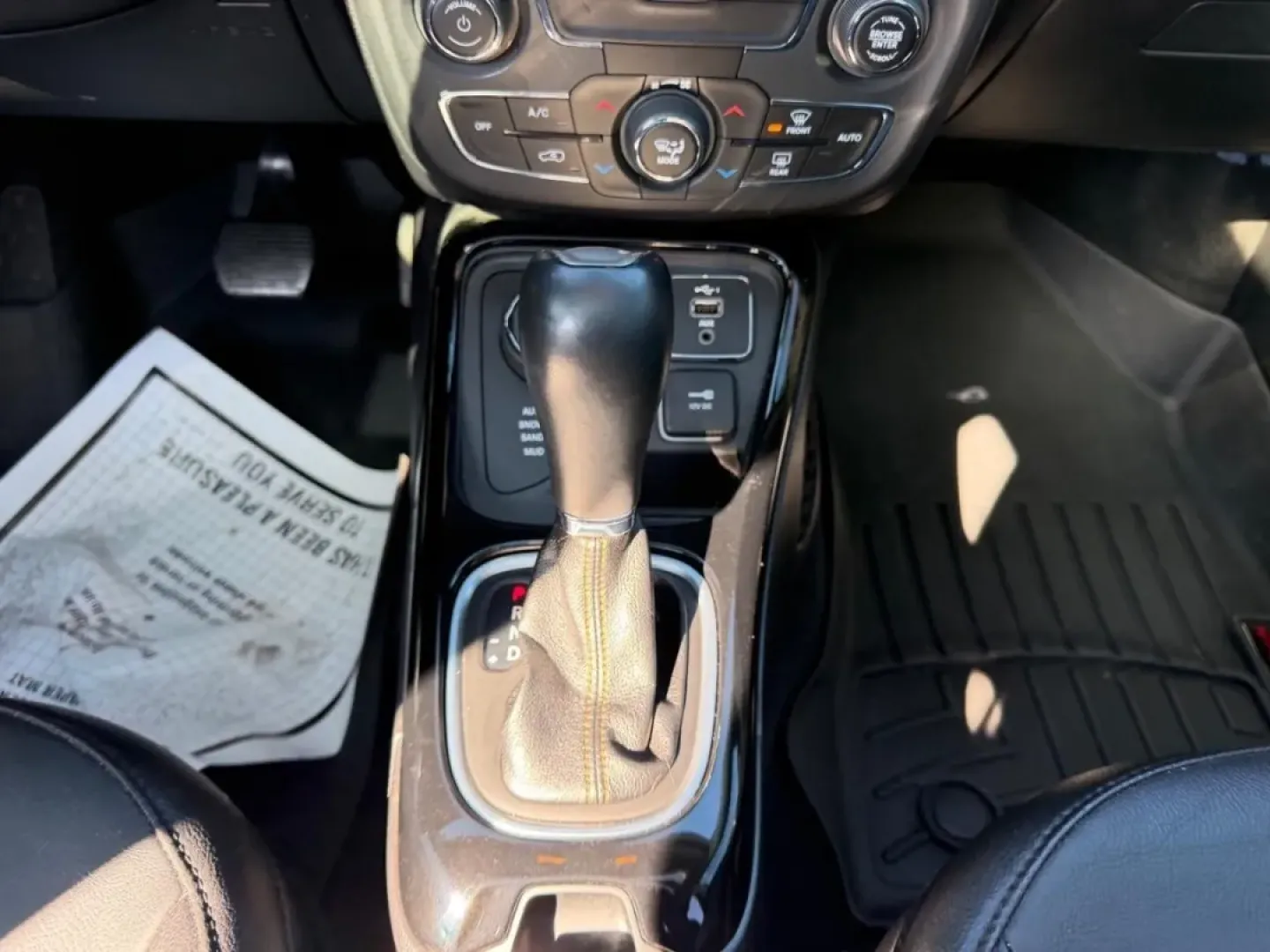 2020 /Black Leather Trimmed Jeep Compass Limited (3C4NJDCB1LT) with an 2.4L I4 Zero Evap M-Air engine, Automatic transmission, located at 970 Woodlawn Dr., Farmington, MO, 63640, (573) 431-7800, 37.825642, -90.468674 - Experience the thrill of adventure with the 2020 Jeep Compass Limited, a versatile SUV that perfectly balances style, performance, and comfort. Ideal for both weekend getaways and daily commutes, this vehicle offers the flexibility to tackle any lifestyle-from growing families needing extra space to - Photo#16