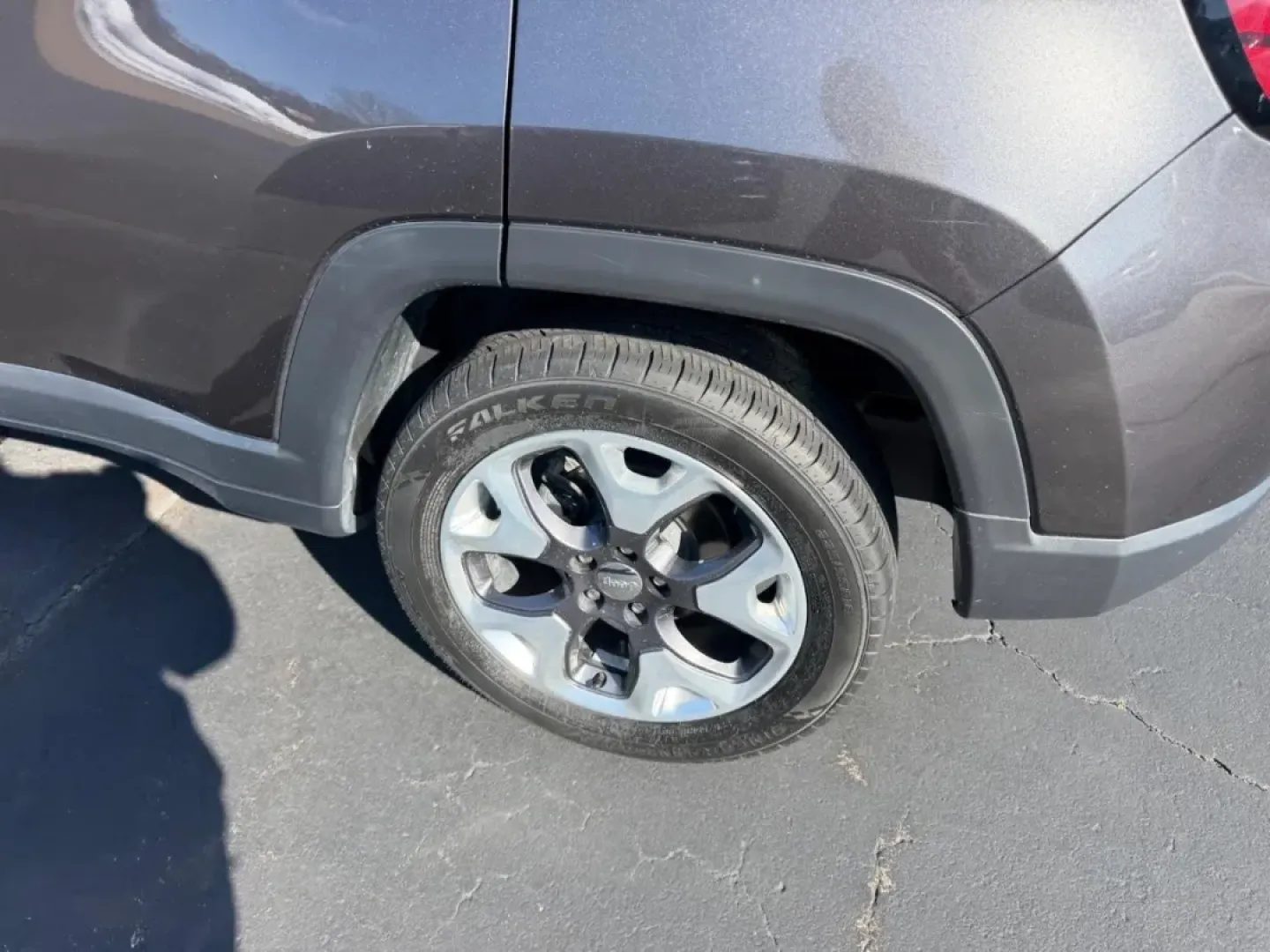 2020 /Black Leather Trimmed Jeep Compass Limited (3C4NJDCB1LT) with an 2.4L I4 Zero Evap M-Air engine, Automatic transmission, located at 970 Woodlawn Dr., Farmington, MO, 63640, (573) 431-7800, 37.825642, -90.468674 - Experience the thrill of adventure with the 2020 Jeep Compass Limited, a versatile SUV that perfectly balances style, performance, and comfort. Ideal for both weekend getaways and daily commutes, this vehicle offers the flexibility to tackle any lifestyle-from growing families needing extra space to - Photo#5