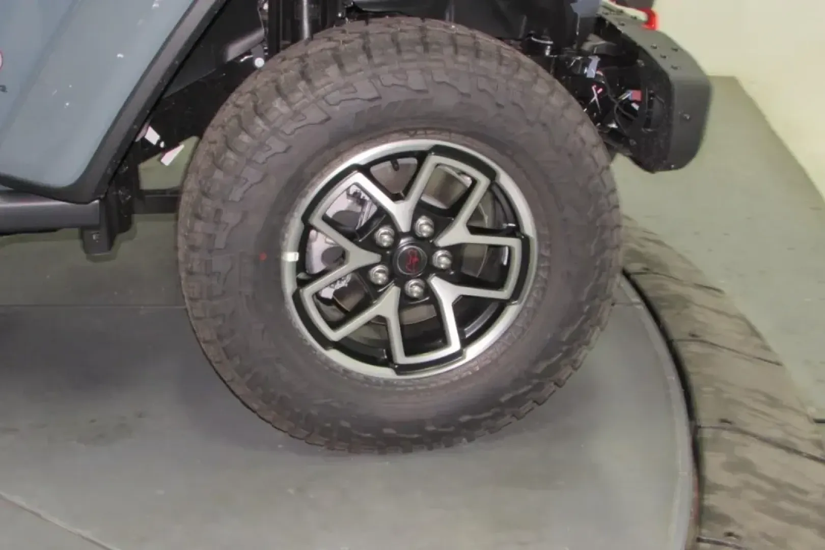2025 /Black Leather Trimmed Jeep Gladiator Rubicon (1C6RJTBG1SL) with an Other engine, Automatic transmission, located at 12830 Highway 21, De Soto, MO, 63020, (636) 337-7777, 38.153099, -90.573624 - NEW 2025 Jeep Gladiator Rubicon from Pettus Chrysler Dodge Jeep Ram De Soto, De Soto MO. - Photo#9