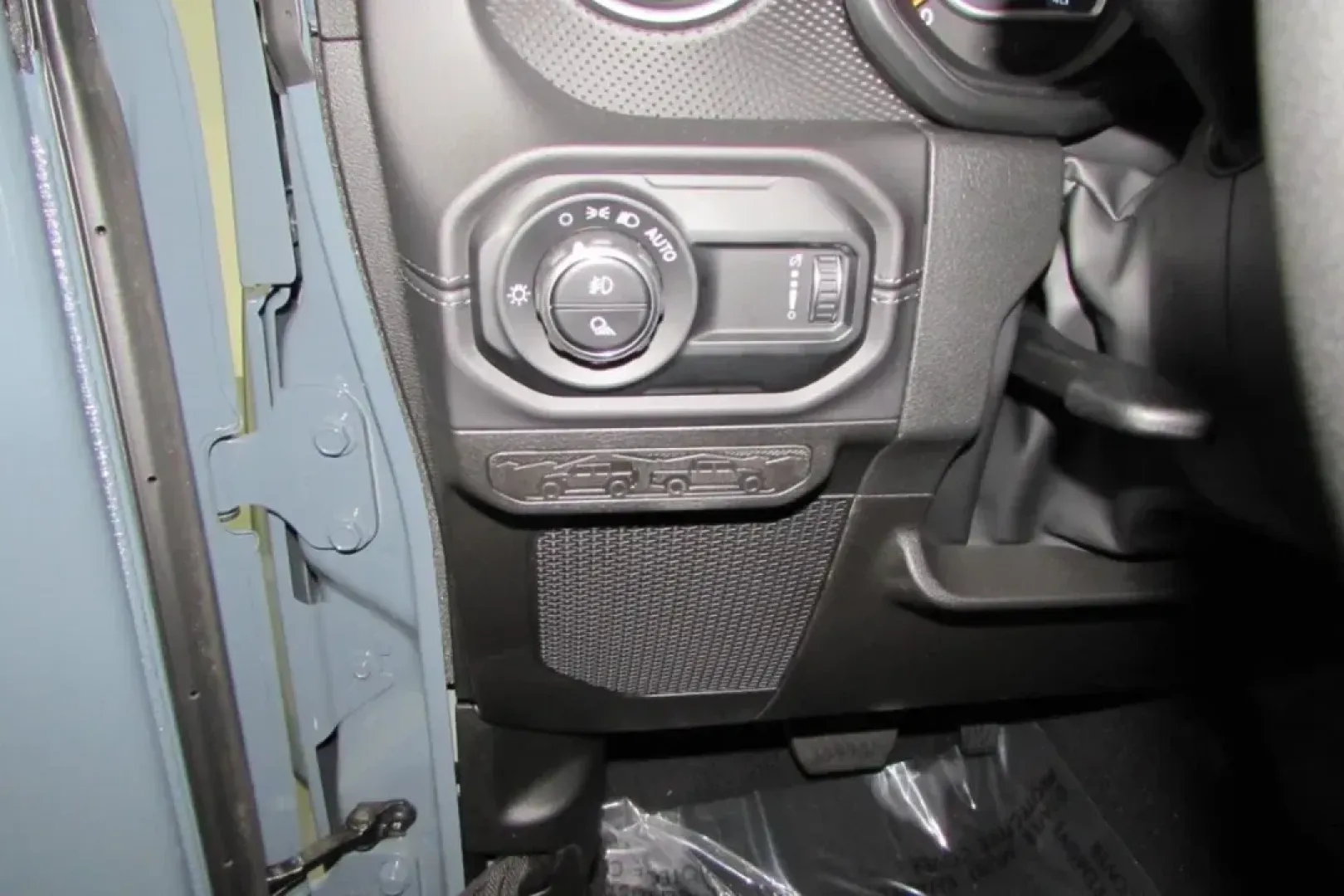 2025 /Black Leather Trimmed Jeep Gladiator Rubicon (1C6RJTBG1SL) with an Other engine, Automatic transmission, located at 12830 Highway 21, De Soto, MO, 63020, (636) 337-7777, 38.153099, -90.573624 - NEW 2025 Jeep Gladiator Rubicon from Pettus Chrysler Dodge Jeep Ram De Soto, De Soto MO. - Photo#15