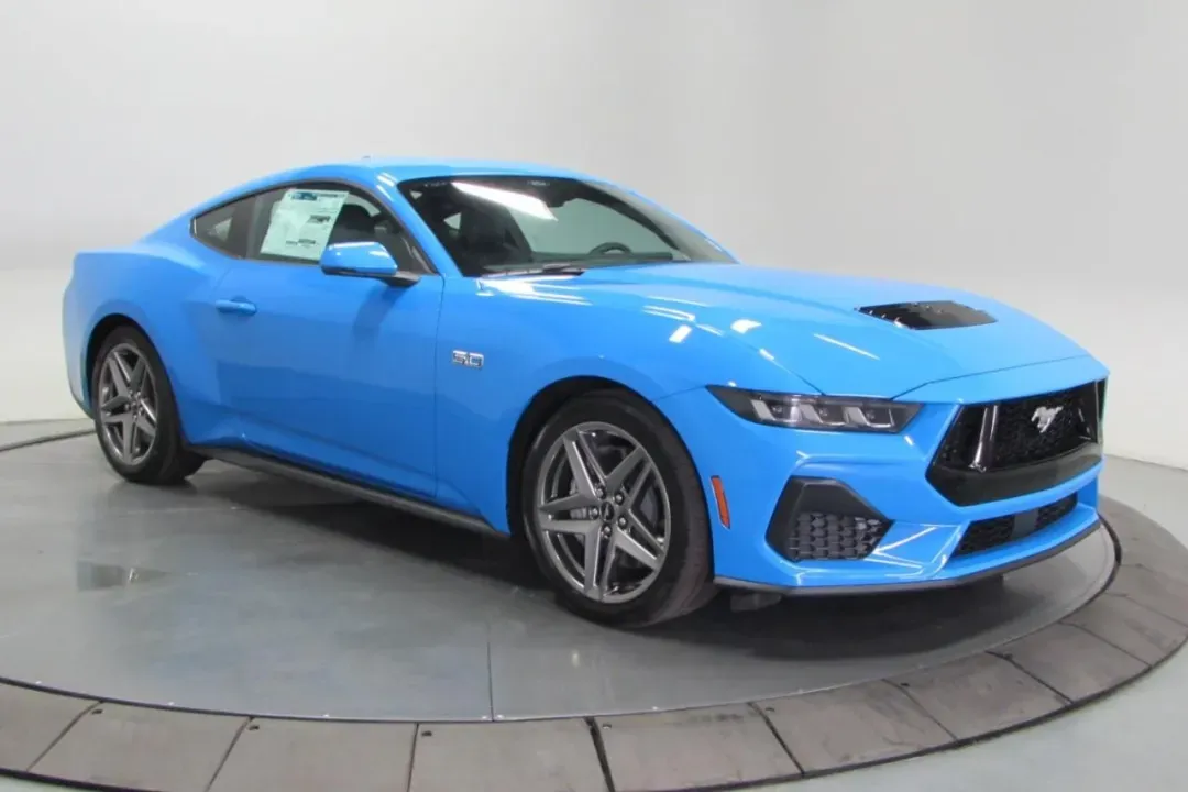 photo of 2025 Ford Mustang 