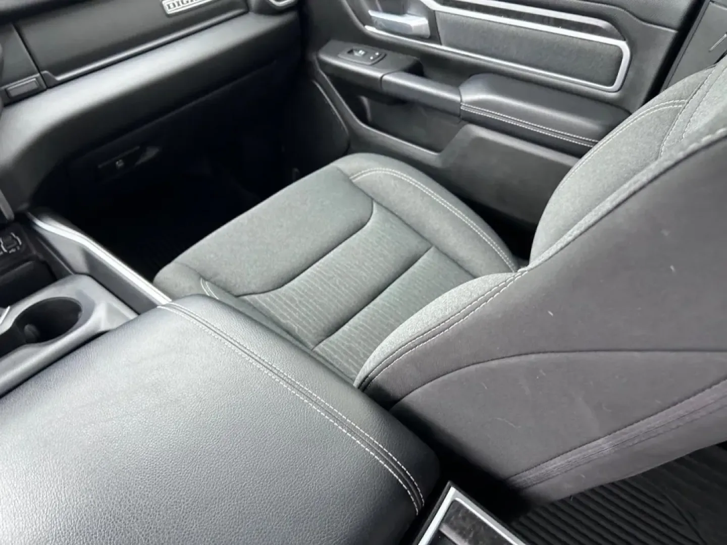 2022 /Diesel Gray/Black Cloth Ram 1500 Big Horn/Lone Star (1C6SRFFT8NN) with an 5.7L engine, located at 970 Woodlawn Dr., Farmington, MO, 63640, (573) 431-7800, 37.825642, -90.468674 - **Unleash Your Adventurous Spirit with the 2022 Ram 1500 at Pettus CDJR Farmington!**<br /> <br /> Are you ready to elevate your lifestyle with a truck that's as versatile as your ambitions? The 2022 Ram 1500 is more than just a pickup; it's your ticket to weekend adventures, family outings, and eve - Photo#16