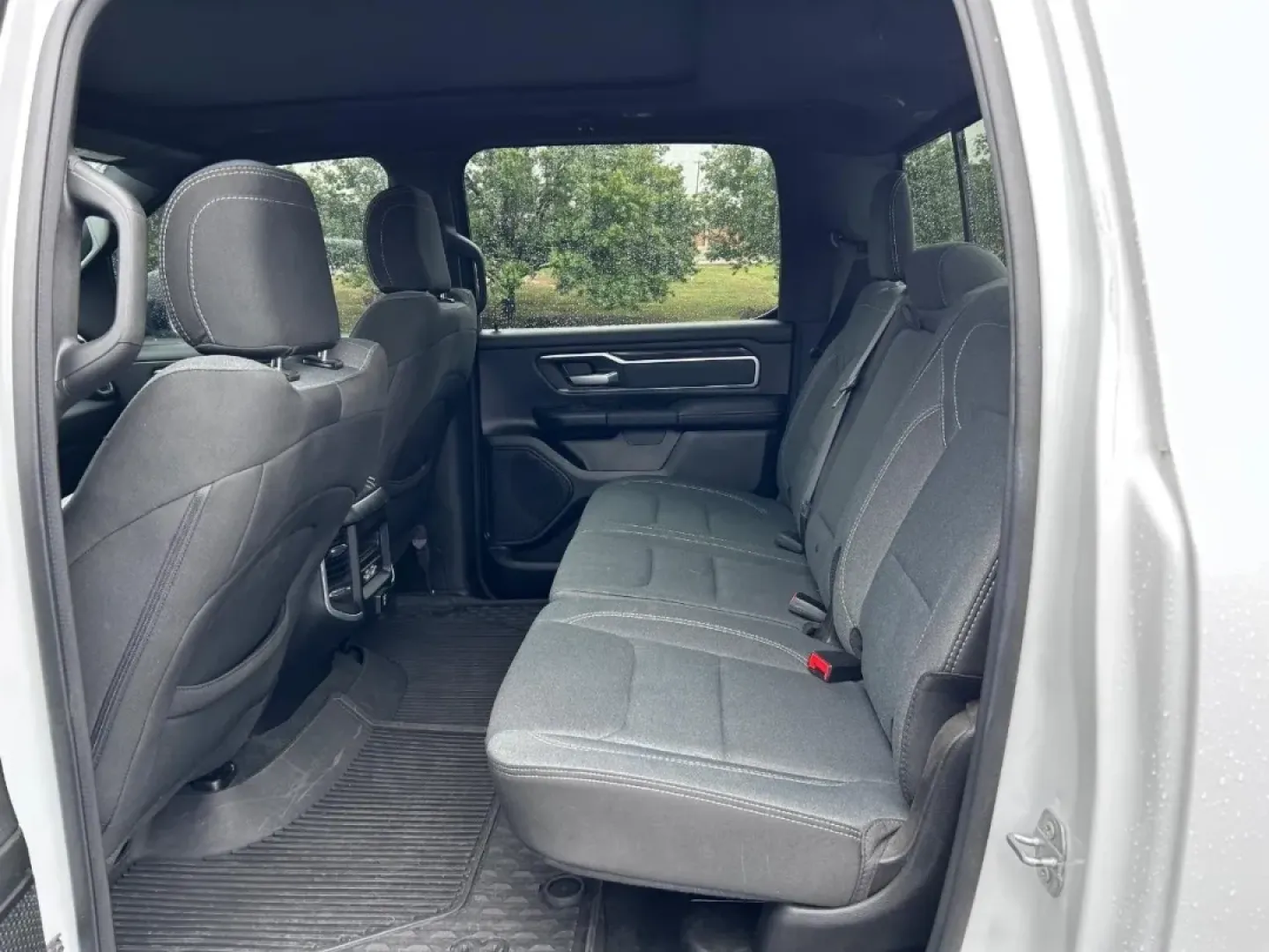 2022 /Diesel Gray/Black Cloth Ram 1500 Big Horn/Lone Star (1C6SRFFT8NN) with an 5.7L engine, located at 970 Woodlawn Dr., Farmington, MO, 63640, (573) 431-7800, 37.825642, -90.468674 - **Unleash Your Adventurous Spirit with the 2022 Ram 1500 at Pettus CDJR Farmington!**<br /> <br /> Are you ready to elevate your lifestyle with a truck that's as versatile as your ambitions? The 2022 Ram 1500 is more than just a pickup; it's your ticket to weekend adventures, family outings, and eve - Photo#8