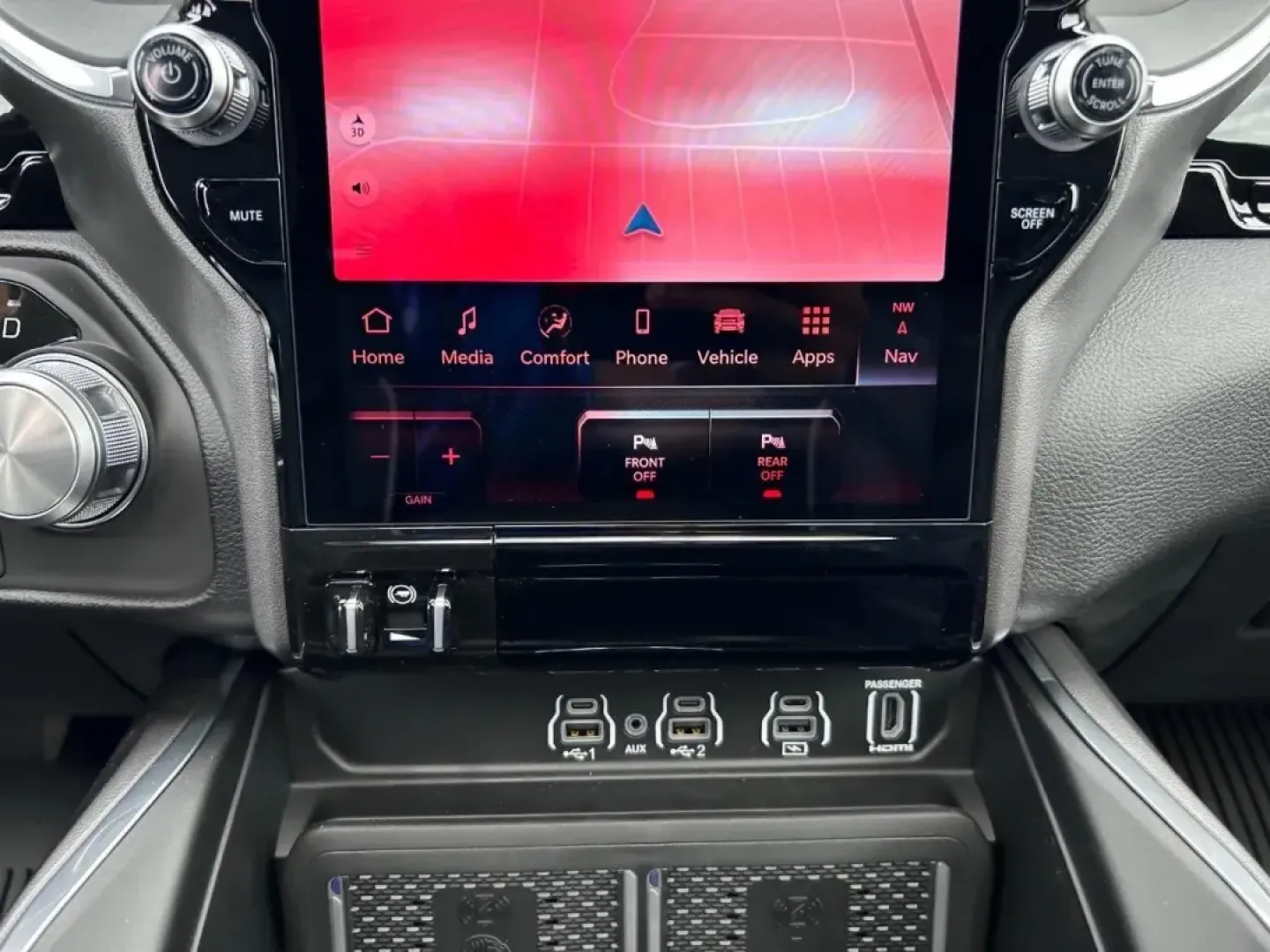 2025 Ram 1500 Laramie (1C6SRFJP7SN) with an 3.0L I6 Hurricane SO Twin Turbo ESS engine, Automatic transmission, located at 970 Woodlawn Dr., Farmington, MO, 63640, (573) 431-7800, 37.825642, -90.468674 - **Discover Your Next Adventure with the 2025 Ram 1500 Laramie at Pettus CDJR Farmington!**<br /> <br /> Looking for a truck that effortlessly blends power, luxury, and versatility? Whether you're hauling gear for your weekend adventures, commuting through the bustling streets of Farmington, or navig - Photo#17