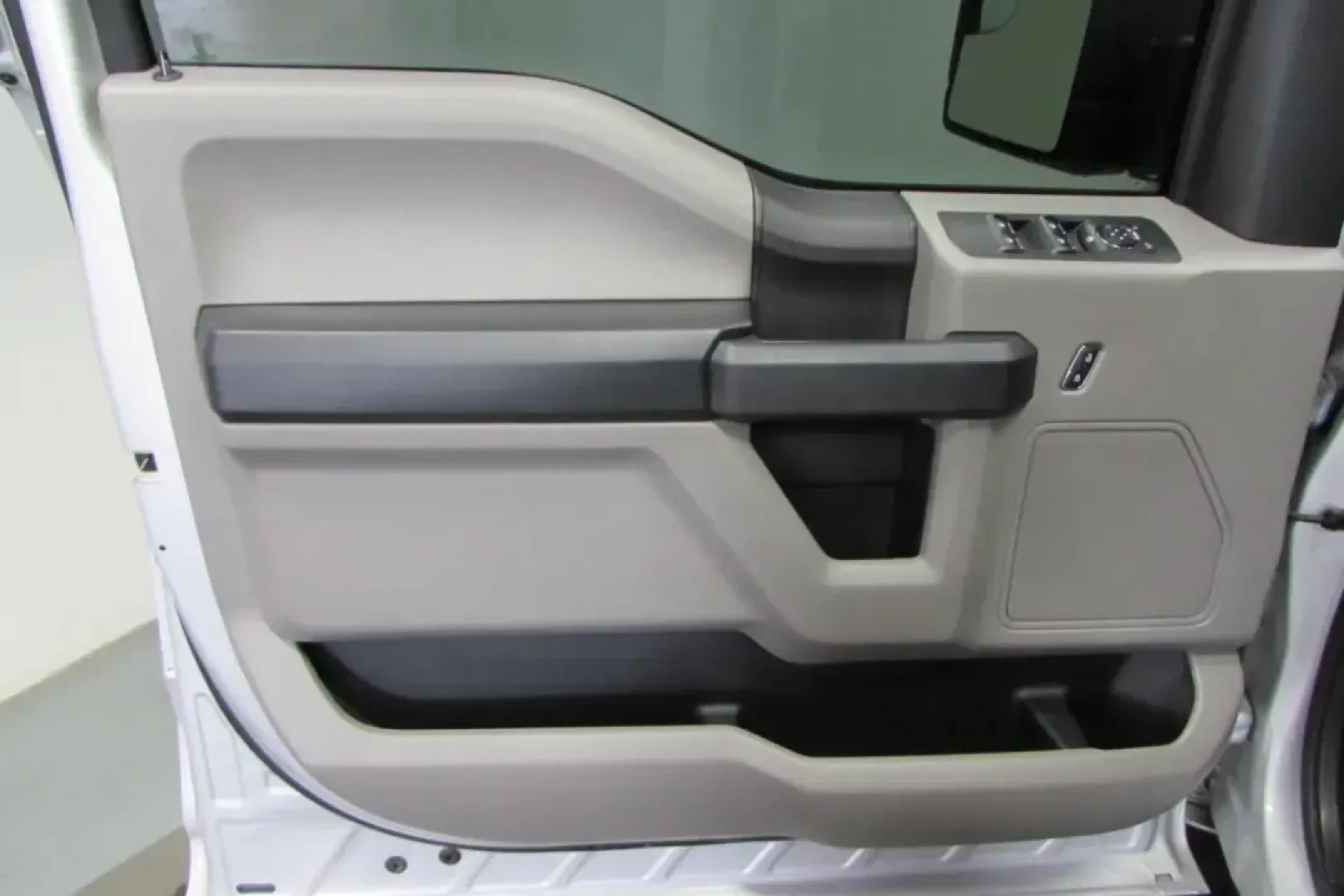 2019 /Dark Earth Gray Cloth Ford F-150 XL (1FTEW1EP9KK) with an Other engine, located at 12836 Highway 21, De Soto, MO, 63020, (636) 337-7777, 38.151867, -90.575615 - USED 2019 Ford F-150 XL from Pettus Ford De Soto, De Soto MO. - Photo#13