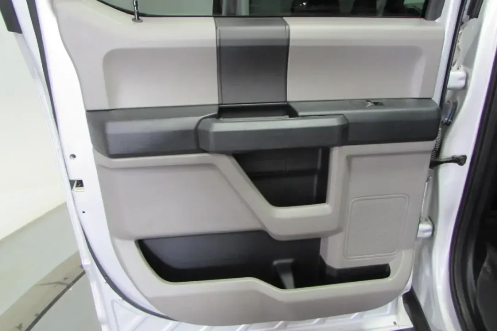 2019 /Dark Earth Gray Cloth Ford F-150 XL (1FTEW1EP9KK) with an Other engine, located at 12836 Highway 21, De Soto, MO, 63020, (636) 337-7777, 38.151867, -90.575615 - USED 2019 Ford F-150 XL from Pettus Ford De Soto, De Soto MO. - Photo#27