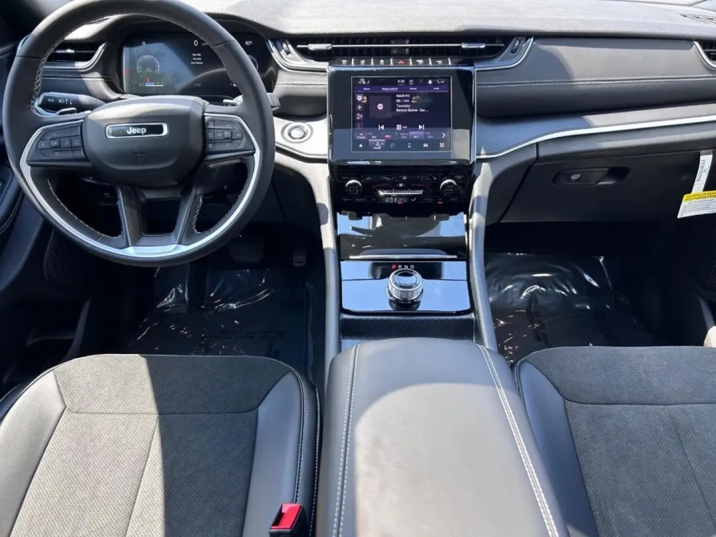 2025 /Global Black Leather Jeep Grand Cherokee Altitude X (1C4RJKAGXS8) with an 3.6L V6 24V VVT UPG I engine, Automatic transmission, located at 970 Woodlawn Dr., Farmington, MO, 63640, (573) 431-7800, 37.825642, -90.468674 - **Adventure Awaits with the 2025 Jeep Grand Cherokee L Altitude X at Pettus CDJR Farmington!**<br /> <br /> Are you ready to elevate your weekend adventures or make daily commutes more enjoyable? The 2025 Jeep Grand Cherokee L Altitude X is your perfect companion, seamlessly blending luxury, capabil - Photo#11