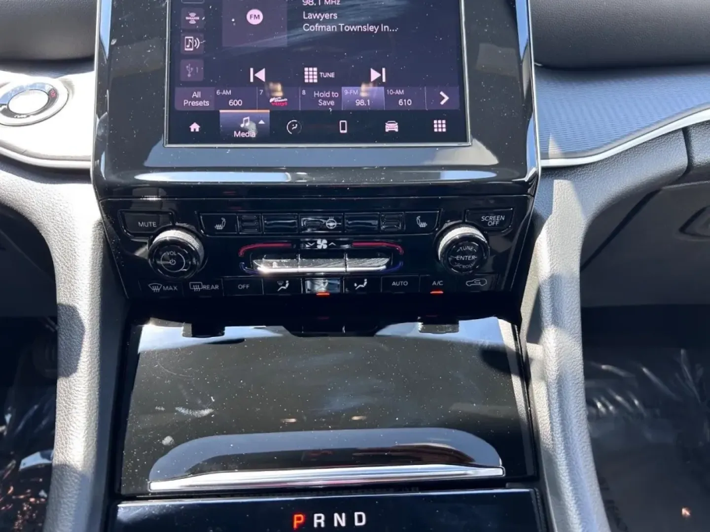2025 /Global Black Leather Jeep Grand Cherokee Altitude X (1C4RJKAGXS8) with an 3.6L V6 24V VVT UPG I engine, Automatic transmission, located at 970 Woodlawn Dr., Farmington, MO, 63640, (573) 431-7800, 37.825642, -90.468674 - **Adventure Awaits with the 2025 Jeep Grand Cherokee L Altitude X at Pettus CDJR Farmington!**<br /> <br /> Are you ready to elevate your weekend adventures or make daily commutes more enjoyable? The 2025 Jeep Grand Cherokee L Altitude X is your perfect companion, seamlessly blending luxury, capabil - Photo#16