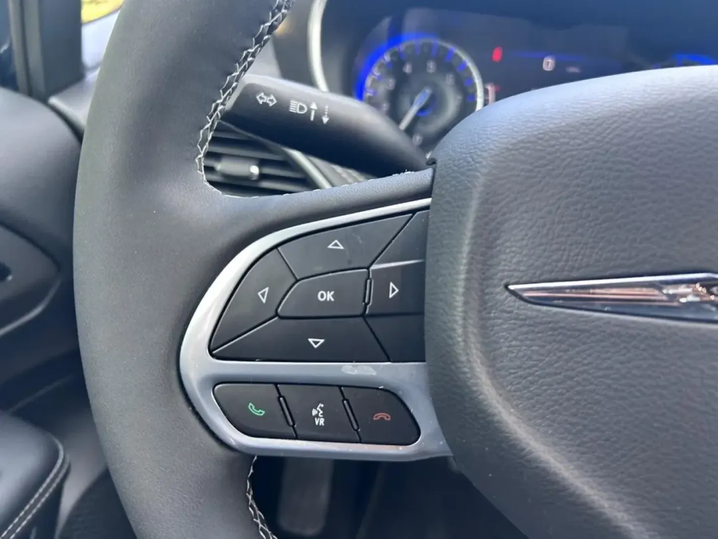 2025 /Black Leather Chrysler Pacifica Select (2C4RC1BG3SR) with an 3.6L V6 24V VVT UPG I engine, Automatic transmission, located at 970 Woodlawn Dr., Farmington, MO, 63640, (573) 431-7800, 37.825642, -90.468674 - Discover the ultimate family-friendly ride with the 2025 Chrysler Pacifica Select, now available at Pettus CDJR Farmington! Perfect for growing families and weekend road trips, this minivan delivers comfort, style, and a host of features that make every journey enjoyable. Located at 970 Woodlawn Dri - Photo#14