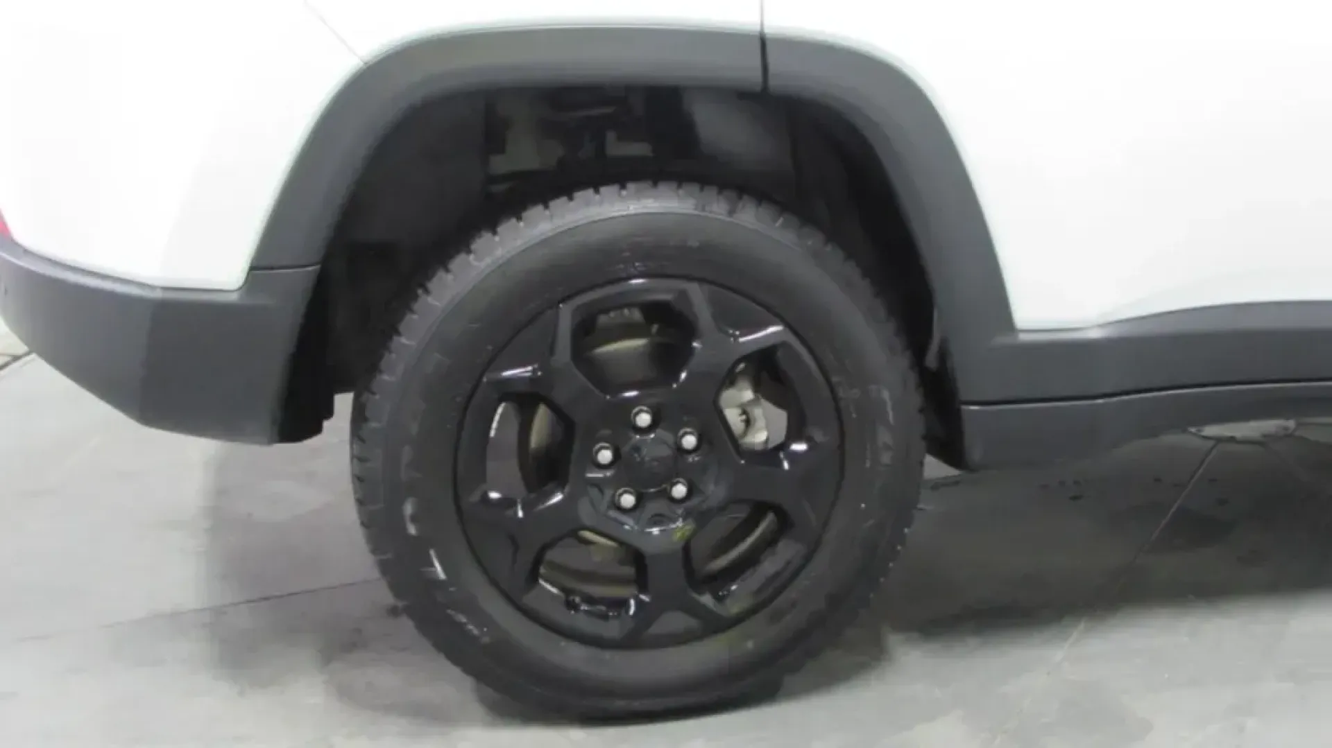 2023 /Ruby Red/Black Leather Jeep Compass Trailhawk (3C4NJDDNXPT) with an Other engine, Automatic transmission, located at 12830 Highway 21, De Soto, MO, 63020, (636) 337-7777, 38.153099, -90.573624 - **Discover Your Adventure with the 2023 Jeep Compass Trailhawk at Pettus CDJR DeSoto!**<br /> <br /> Are you looking for a vehicle that can handle your daily commute while also being your trusted companion for weekend adventures? Look no further than the stunning 2023 Jeep Compass Trailhawk, now ava - Photo#9