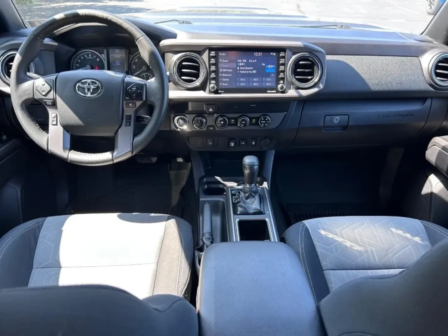 2020 /Black/Gun Metal Cloth Toyota Tacoma TRD Sport V6 (3TMCZ5AN4LM) with an 3.5L Atkinson-Cycle V6 engine, located at 970 Woodlawn Dr., Farmington, MO, 63640, (573) 431-7800, 37.825642, -90.468674 - **Unleash Adventure with the 2020 Toyota Tacoma V6 Your Ideal Companion for Weekend Getaways!**<br /> <br /> Are you ready to elevate your weekend adventures or tackle your daily commutes with confidence? Look no further than this rugged and reliable 2020 Toyota Tacoma V6, available now at Pettus C - Photo#9