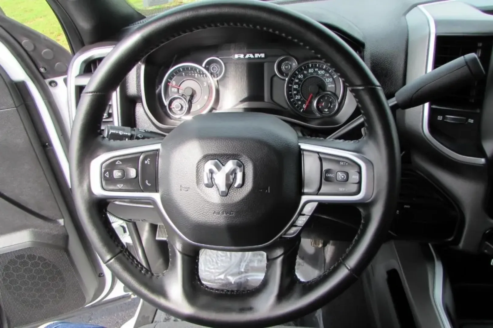 2024 /Diesel Gray/Black Cloth Ram 2500 Big Horn (3C6UR5DL1RG) with an Other engine, located at 12830 Highway 21, De Soto, MO, 63020, (636) 337-7777, 38.153099, -90.573624 - **Unleash Adventure with the 2024 Ram 2500 Big Horn Your Next Best Investment!**<br /> <br /> Are you ready to elevate your lifestyle with the perfect blend of power, comfort, and capability? Whether you're a weekend warrior seeking off-road adventures, a growing family needing a reliable vehicle f - Photo#15