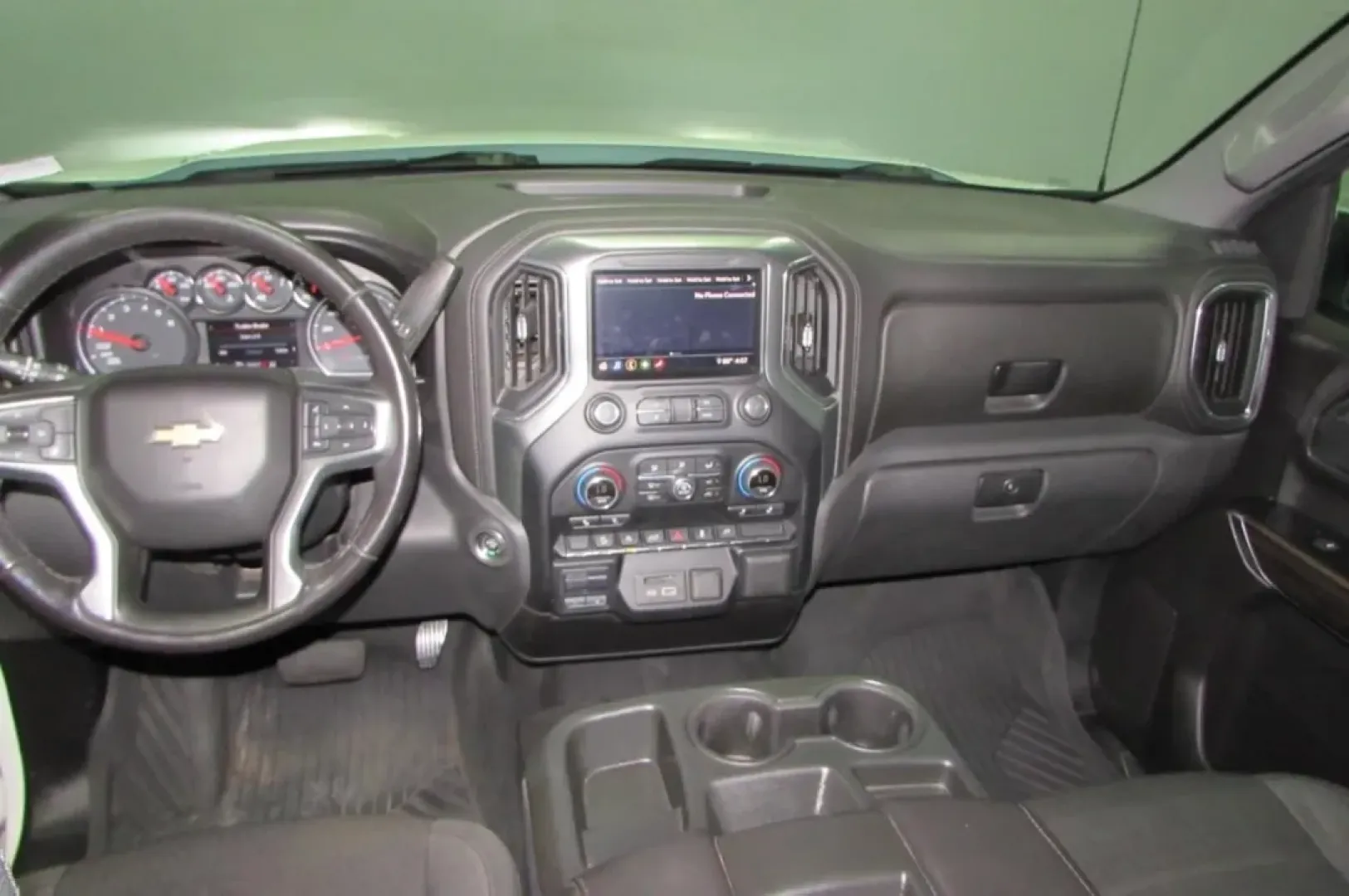 2020 /Gideon/Very Dark Atmosphere Cl Chevrolet Silverado 1500 LT (3GCUYDETXLG) with an Other engine, located at 12830 Highway 21, De Soto, MO, 63020, (636) 337-7777, 38.153099, -90.573624 - Looking for a versatile and rugged vehicle that can handle everything from family outings to weekend adventures? Look no further than this stunning 2020 Chevrolet Silverado 1500 LT Crew Cab! Perfectly blending power, efficiency, and comfort, this truck is an ideal choice for those seeking quality us - Photo#25